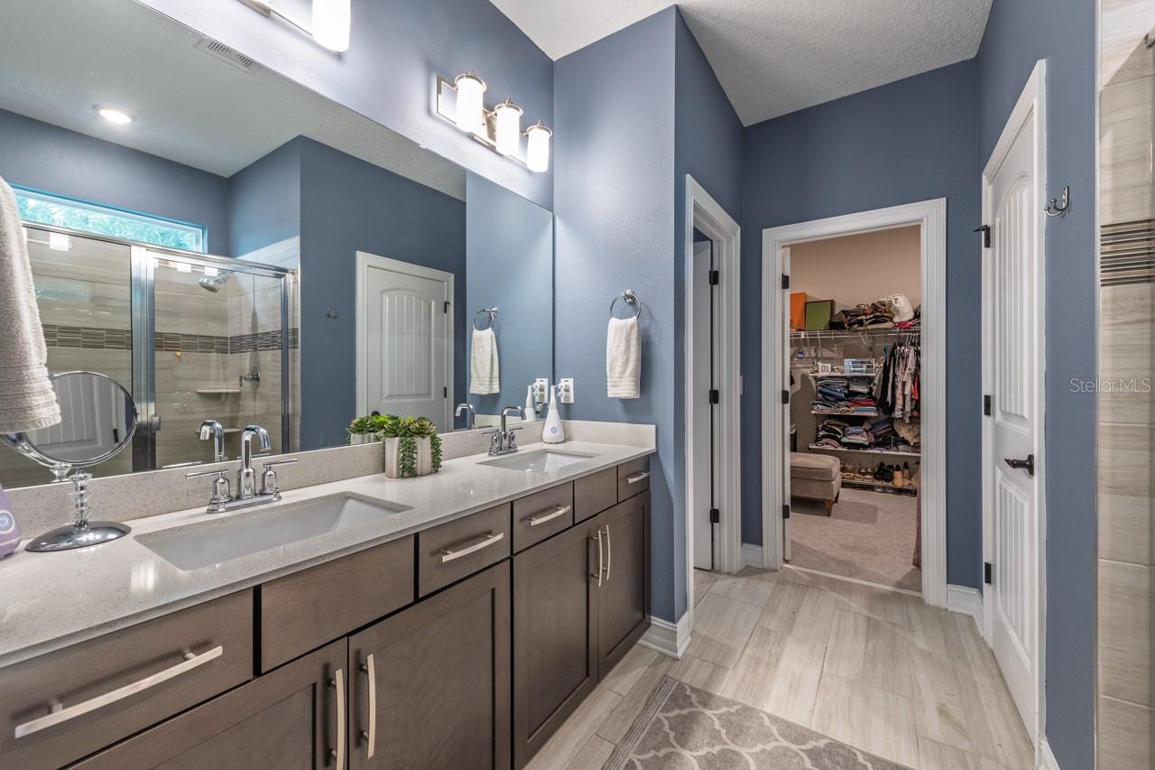 Image 15 of 35 For 10704 Whitland Grove Drive
