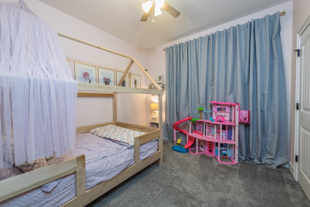 Image 18 of 35 For 10704 Whitland Grove Drive