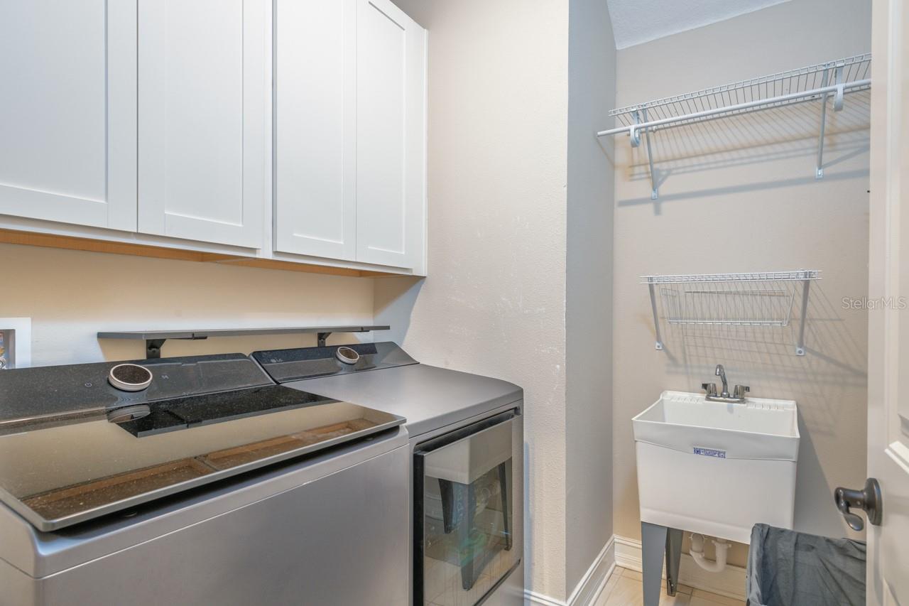 Image 25 of 35 For 10704 Whitland Grove Drive
