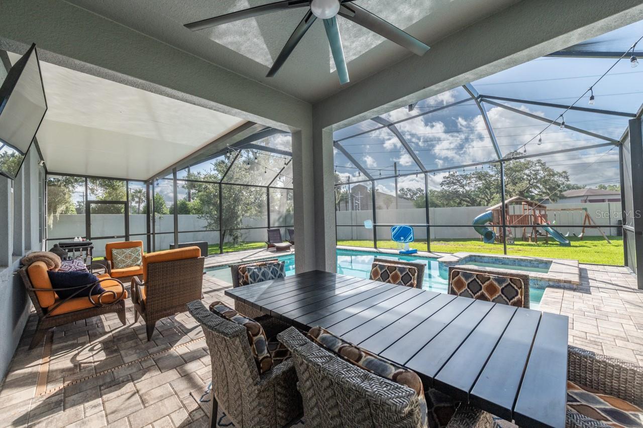 Image 26 of 35 For 10704 Whitland Grove Drive