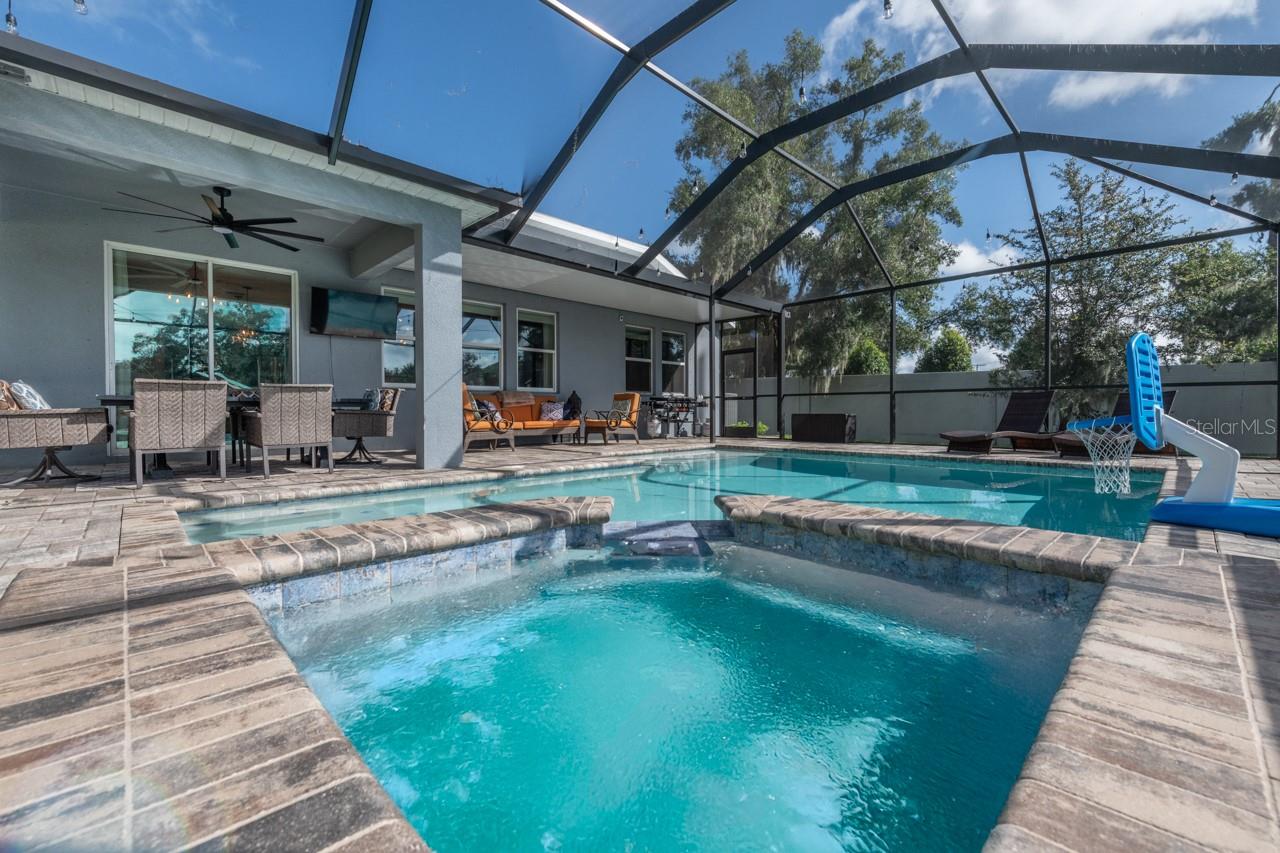 Image 29 of 35 For 10704 Whitland Grove Drive