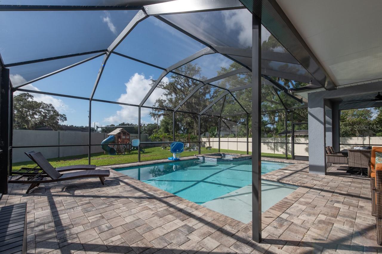 Image 30 of 35 For 10704 Whitland Grove Drive