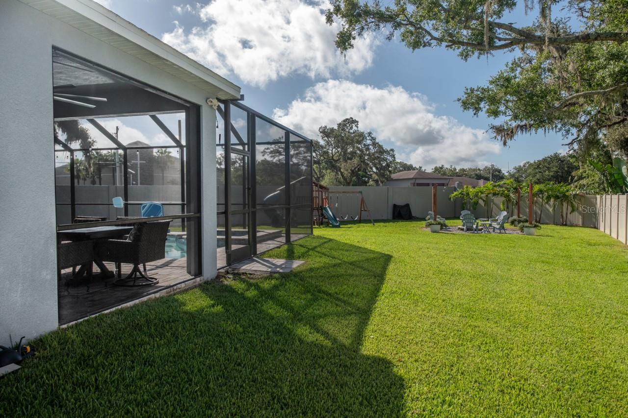Image 31 of 35 For 10704 Whitland Grove Drive