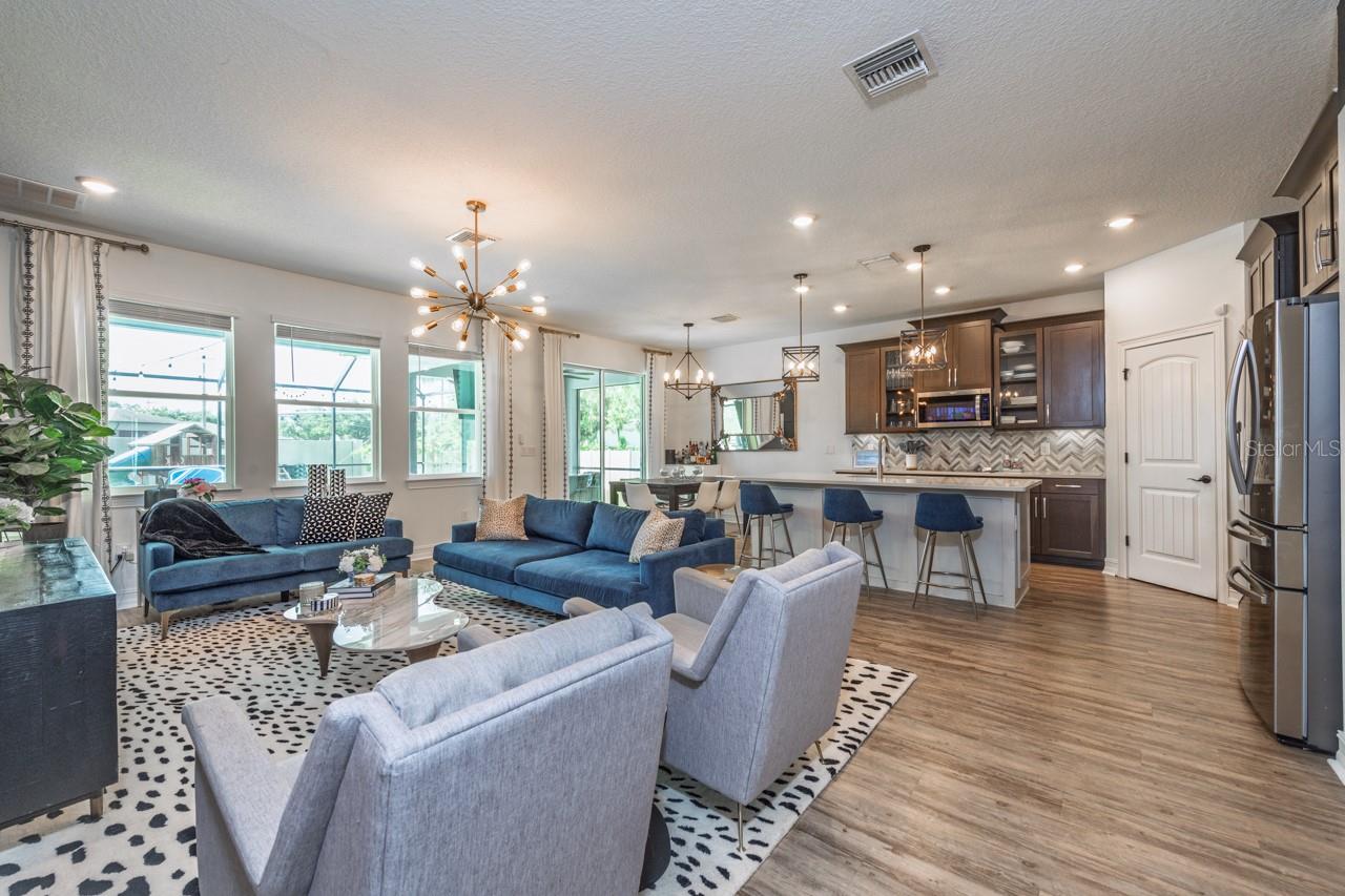 Image 8 of 35 For 10704 Whitland Grove Drive