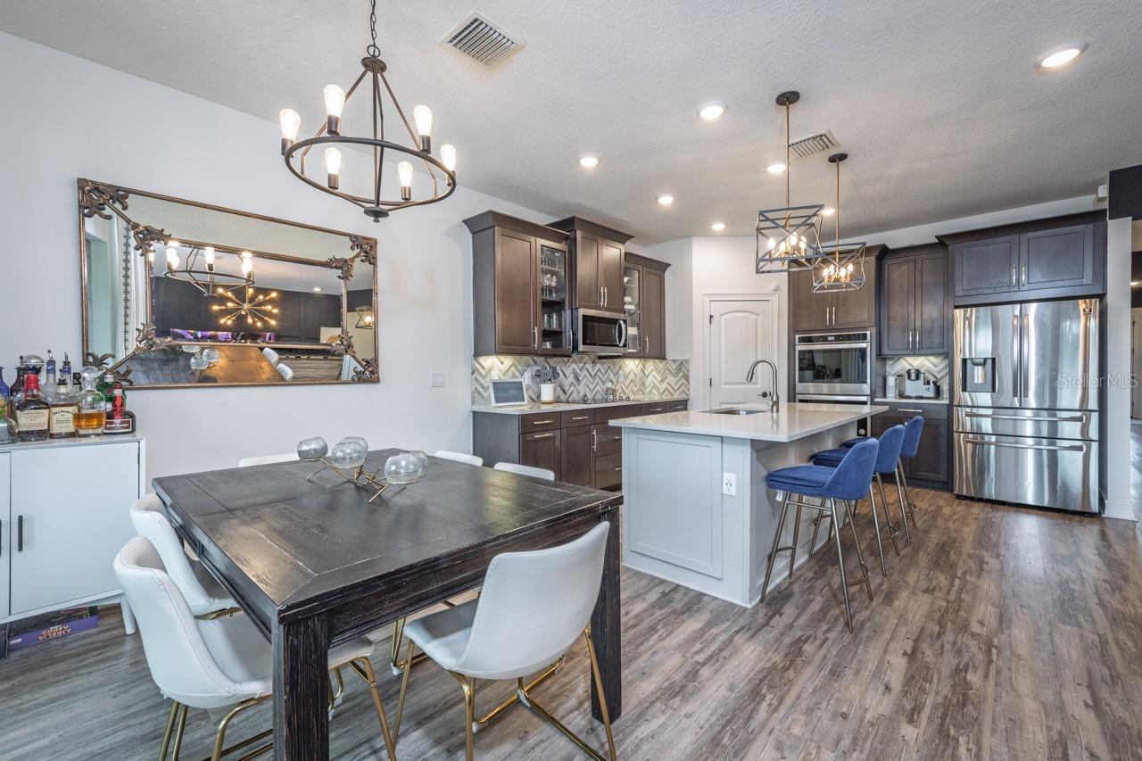 Image 9 of 35 For 10704 Whitland Grove Drive