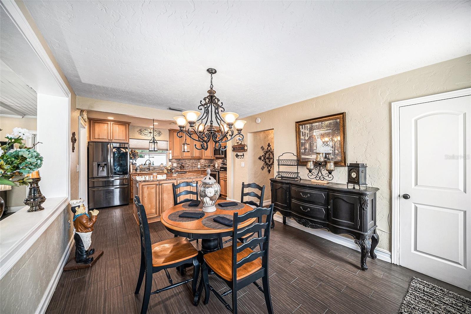 Image 13 of 30 For 10932 Edison Avenue
