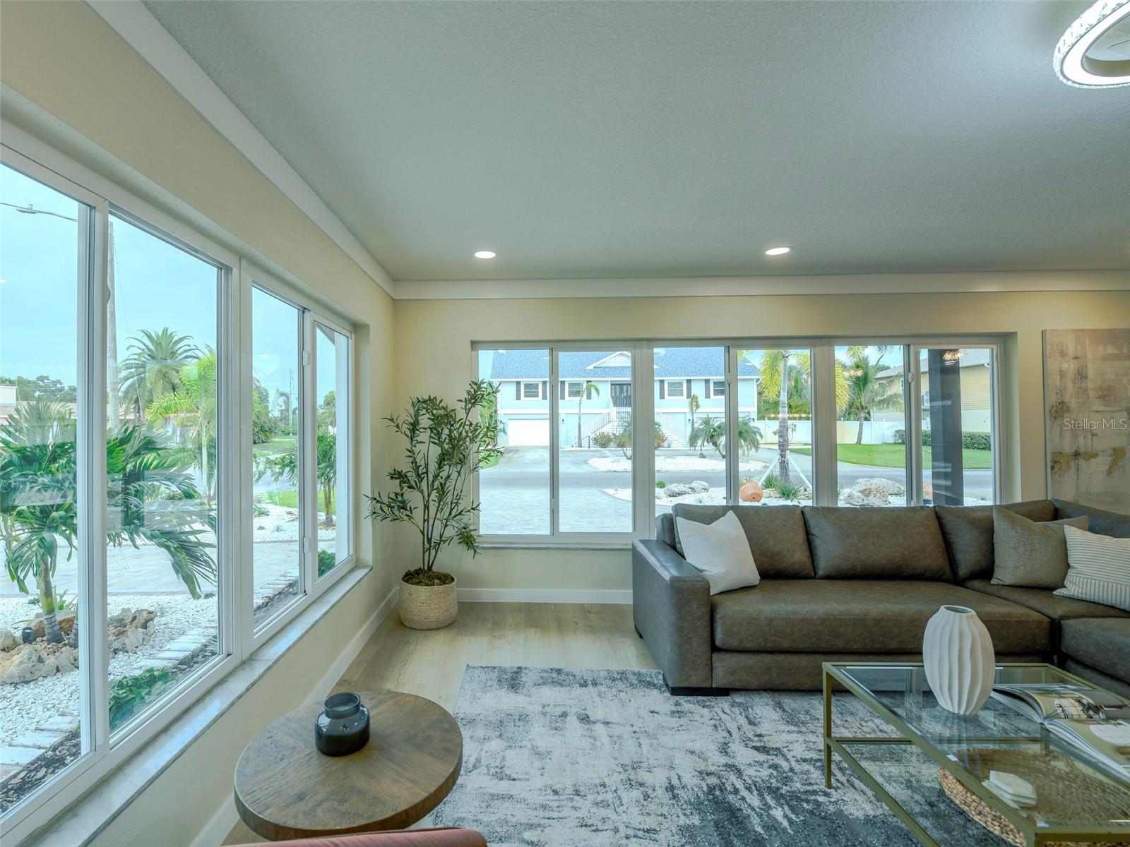 Image 10 of 67 For 6400 Mockingbird Way S