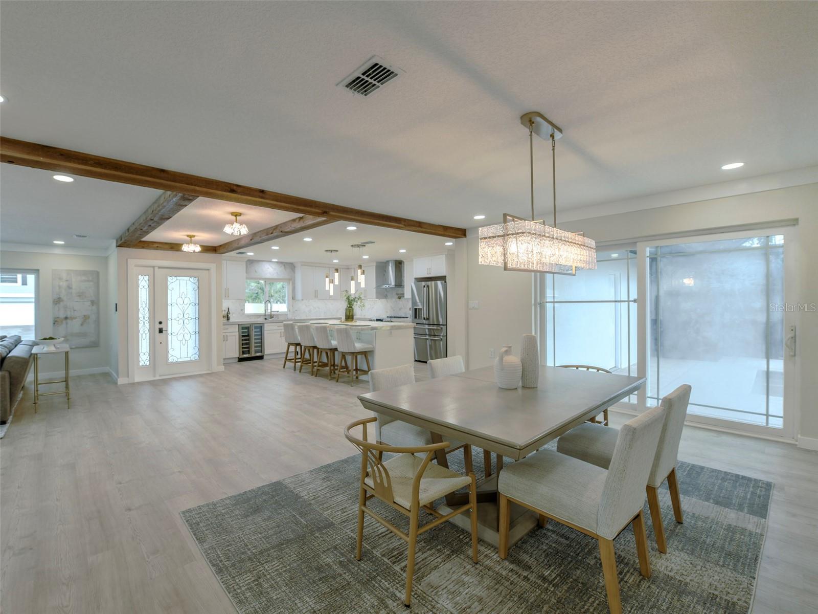 Image 16 of 67 For 6400 Mockingbird Way S