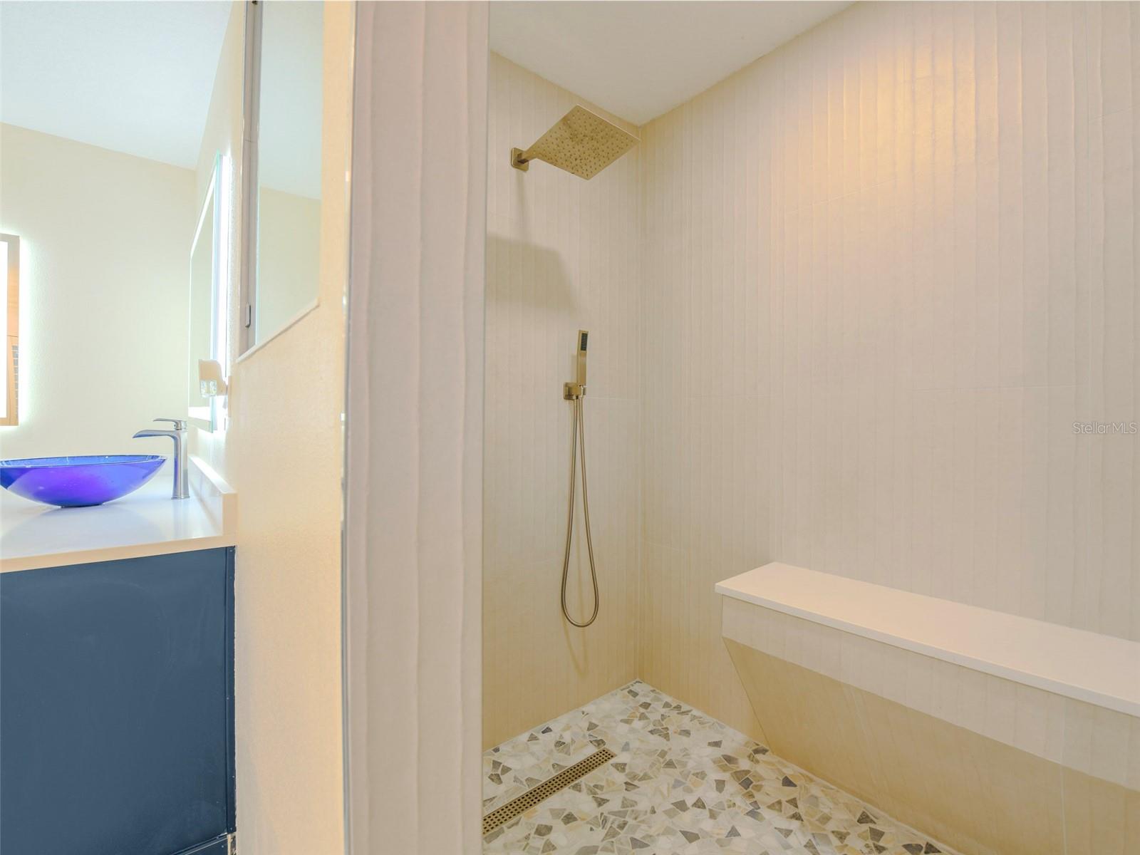 Image 23 of 67 For 6400 Mockingbird Way S