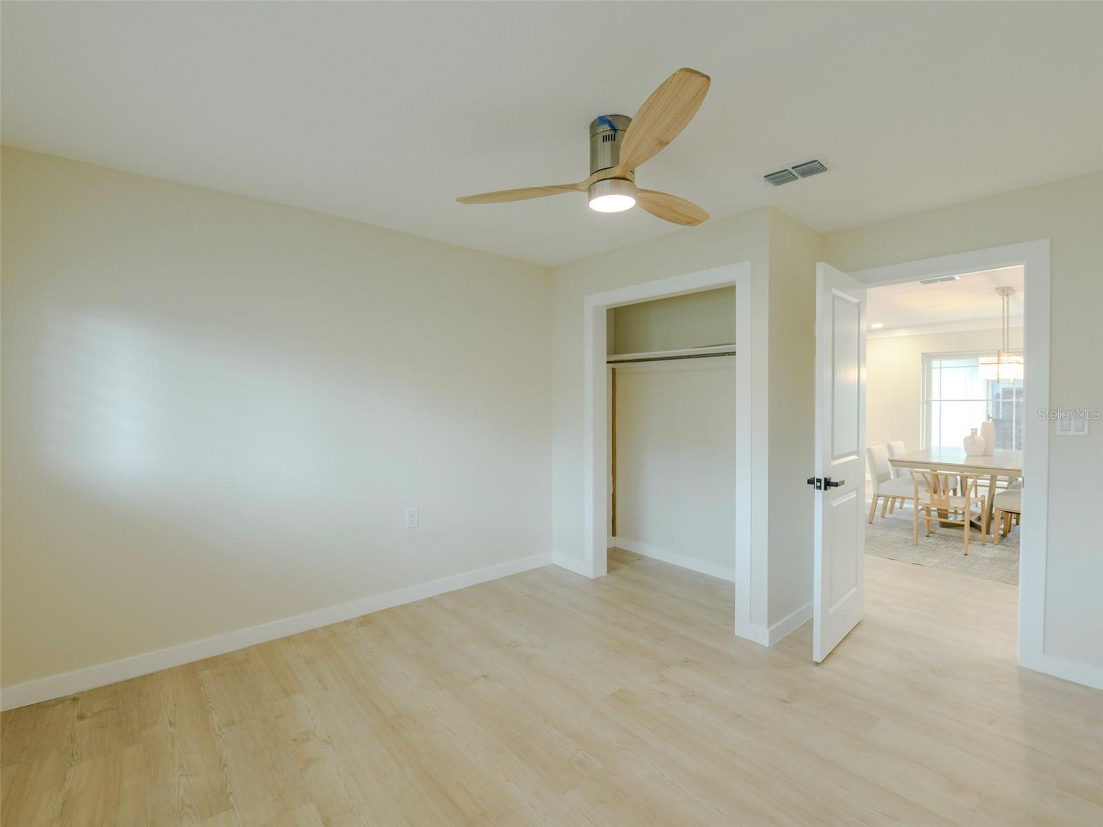 Image 27 of 67 For 6400 Mockingbird Way S