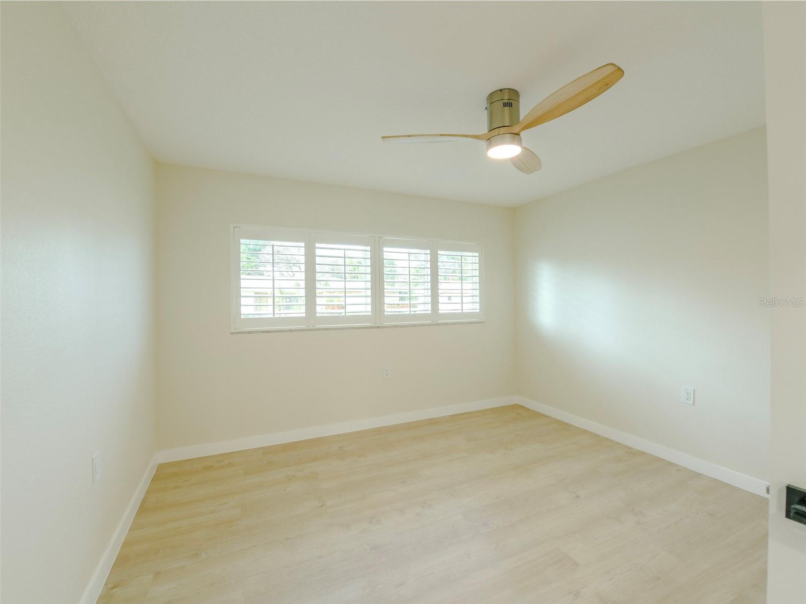 Image 28 of 67 For 6400 Mockingbird Way S