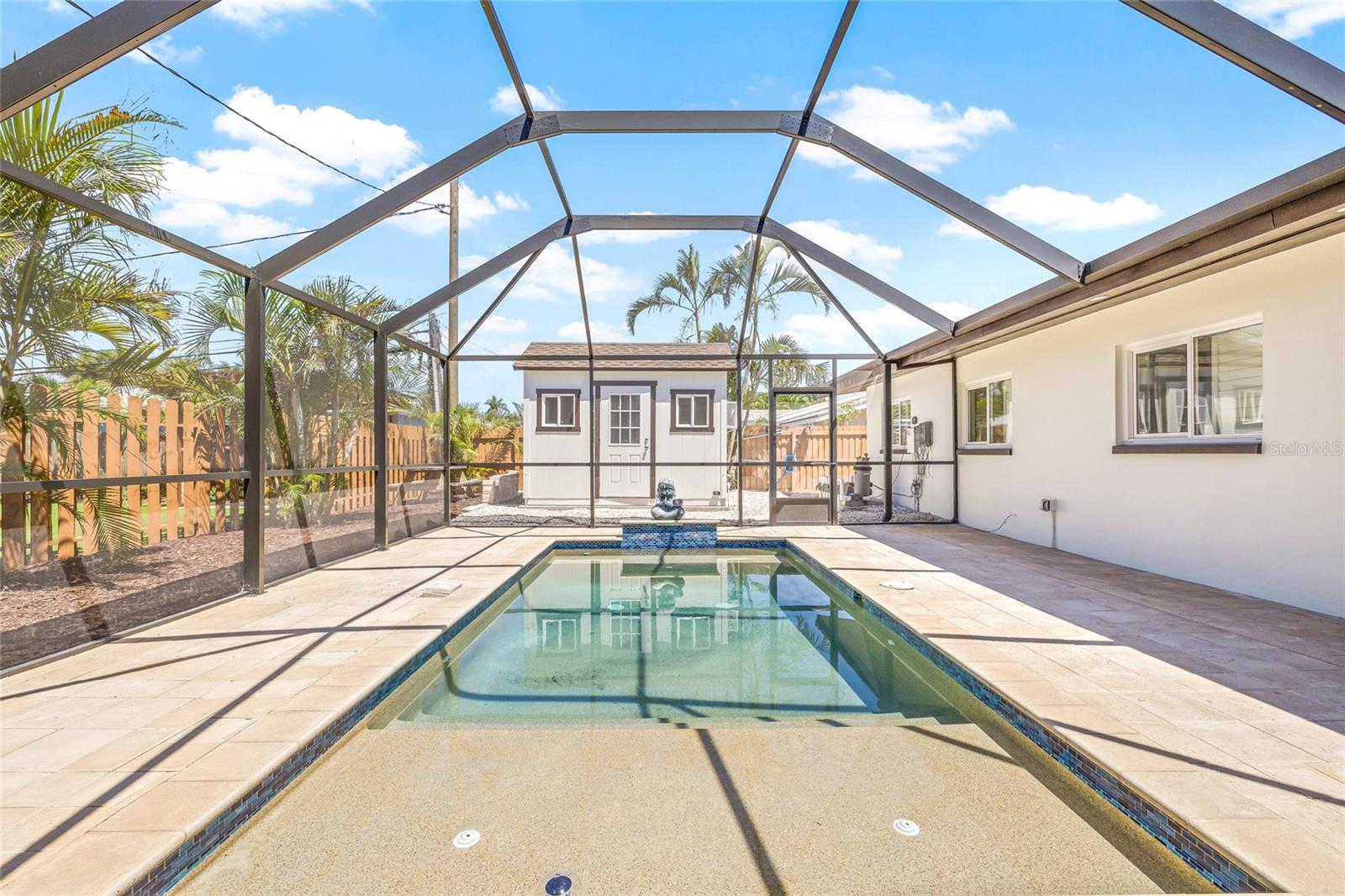 Image 42 of 67 For 6400 Mockingbird Way S