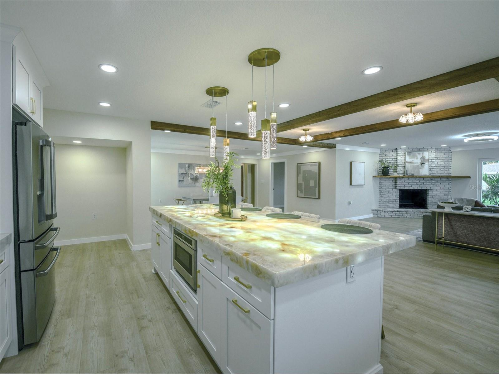 Image 7 of 67 For 6400 Mockingbird Way S