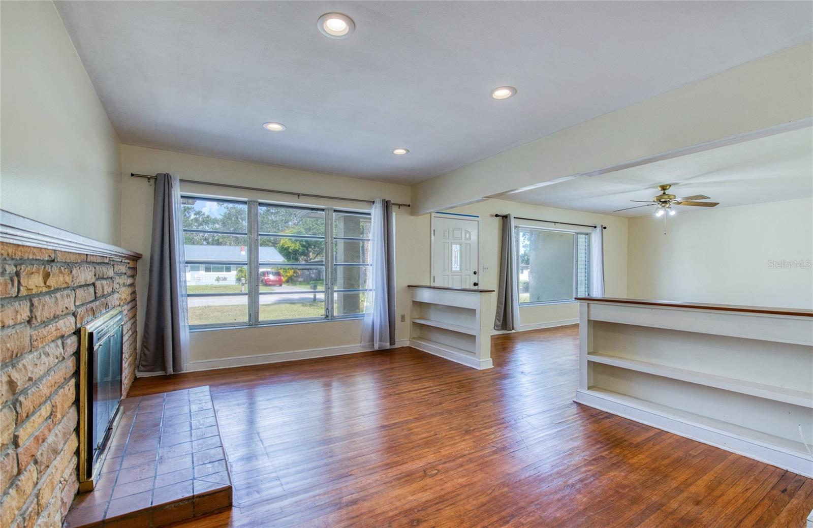 Image 15 of 45 For 309 Kerry Drive