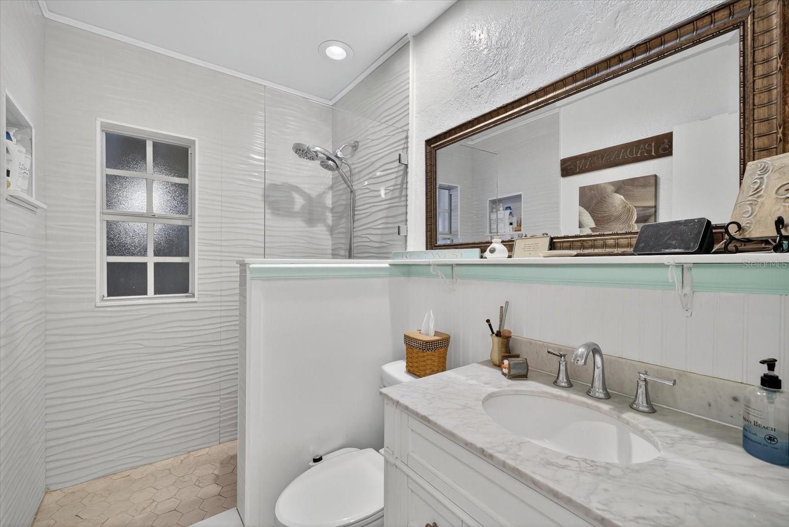 Image 21 of 54 For 6389 2nd Avenue N