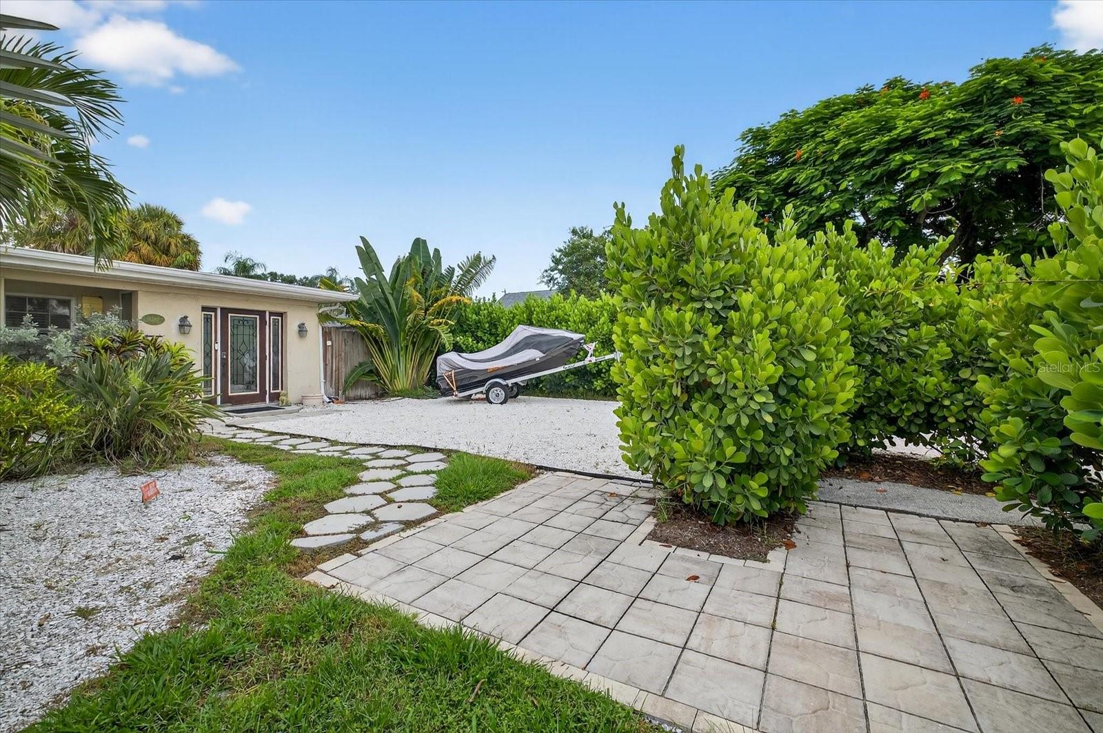 Image 3 of 54 For 6389 2nd Avenue N