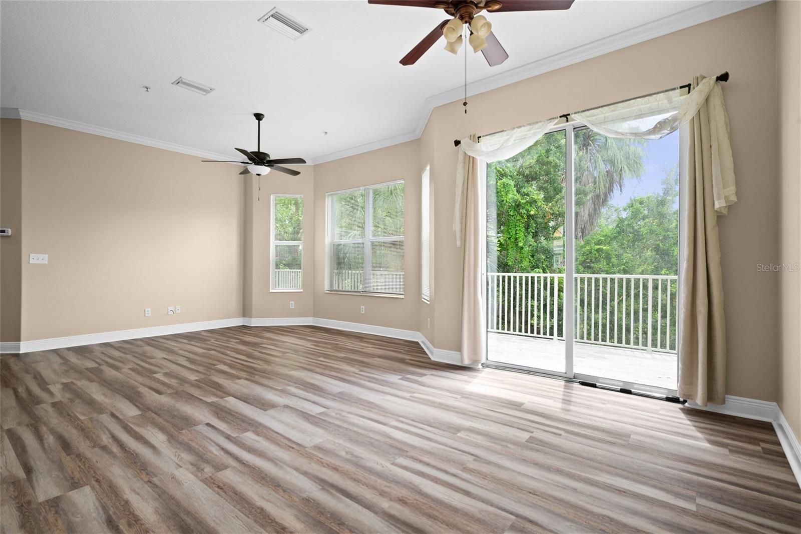 Image 11 of 39 For 463 Bayou Village Drive