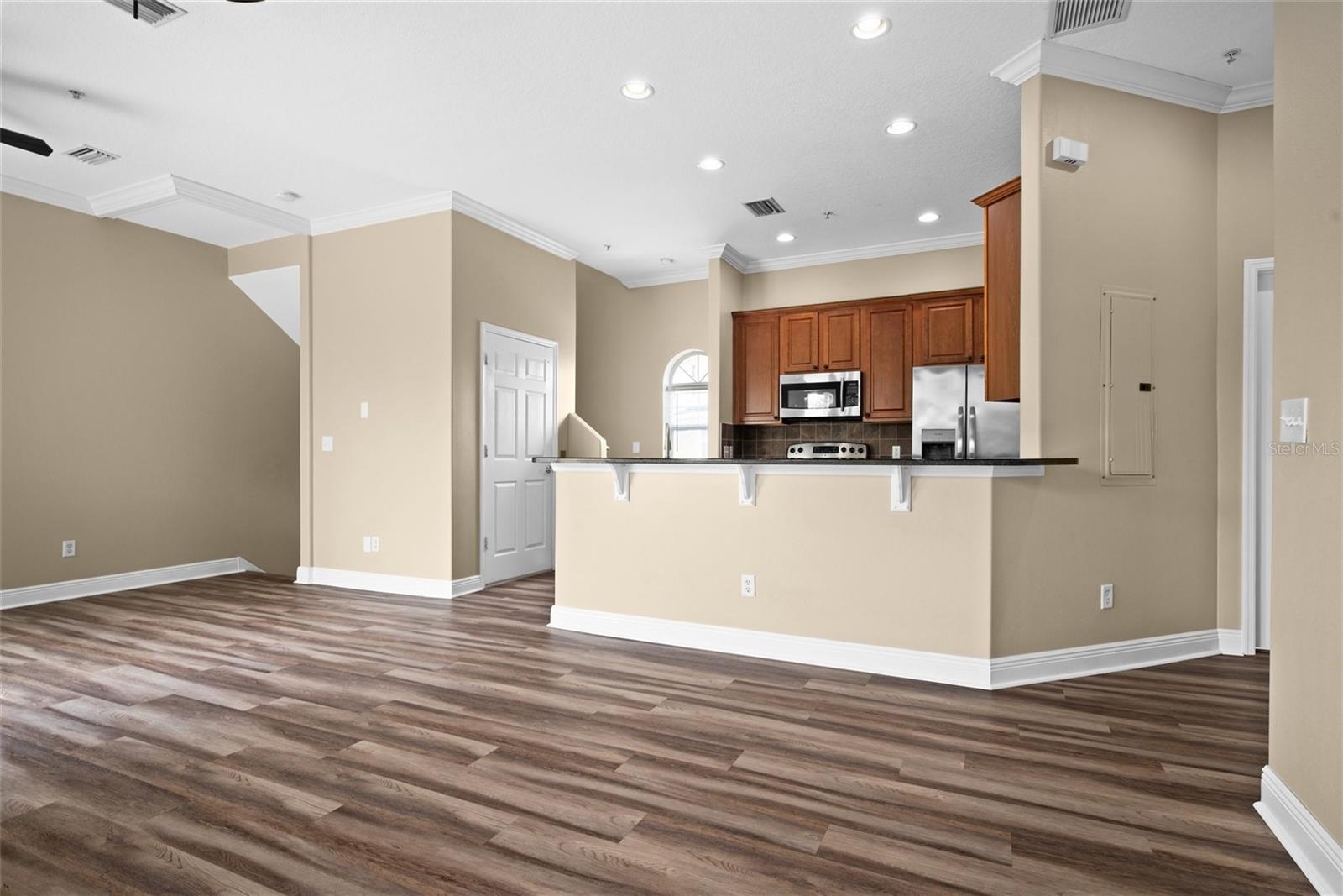 Image 6 of 39 For 463 Bayou Village Drive