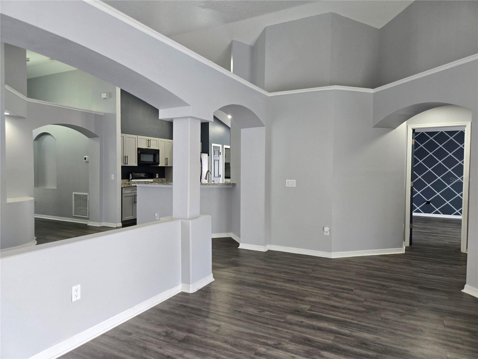 Image 14 of 31 For 10117 Somersby Drive