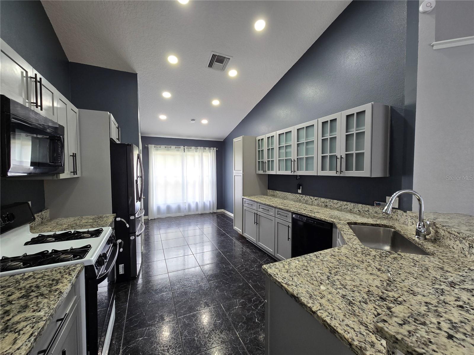 Image 6 of 31 For 10117 Somersby Drive