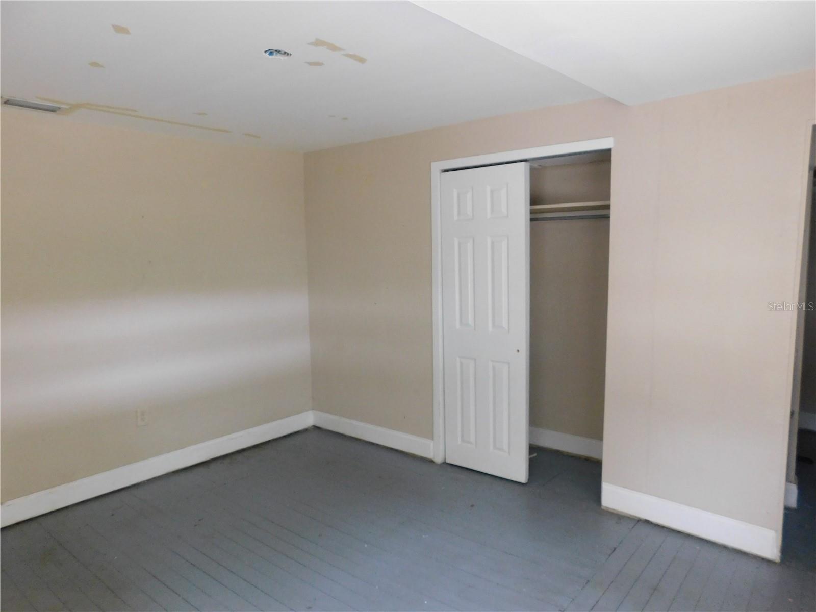 Image 21 of 27 For 7204 11th Street