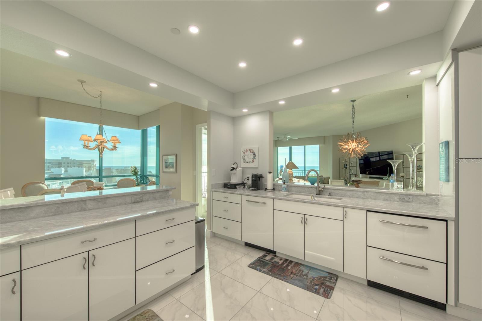 Image 13 of 56 For 1560 Gulf Boulevard 1007