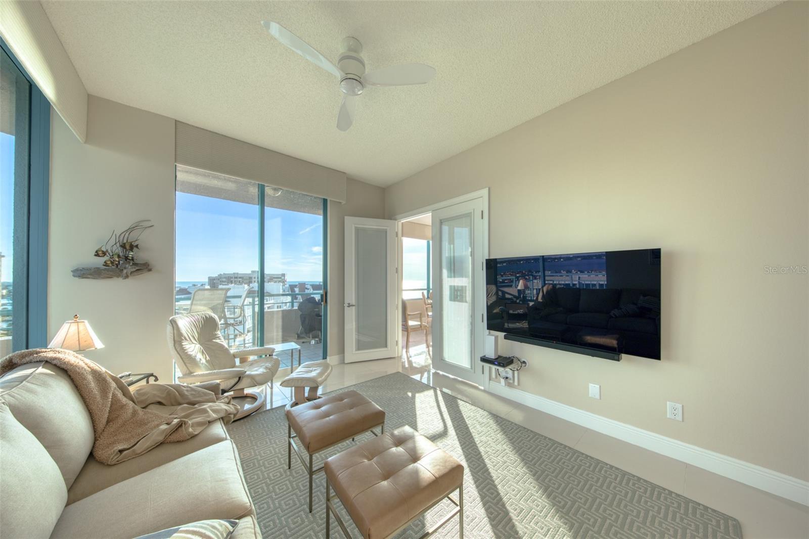 Image 20 of 56 For 1560 Gulf Boulevard 1007