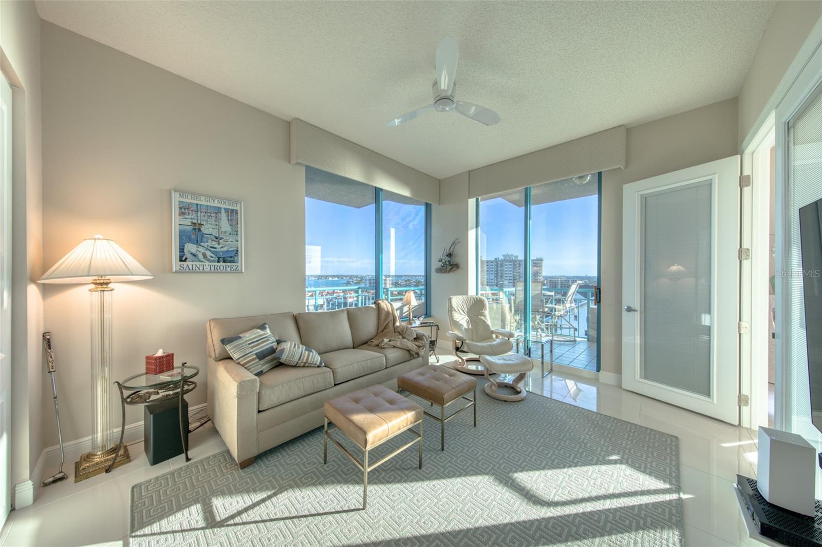 Image 21 of 56 For 1560 Gulf Boulevard 1007