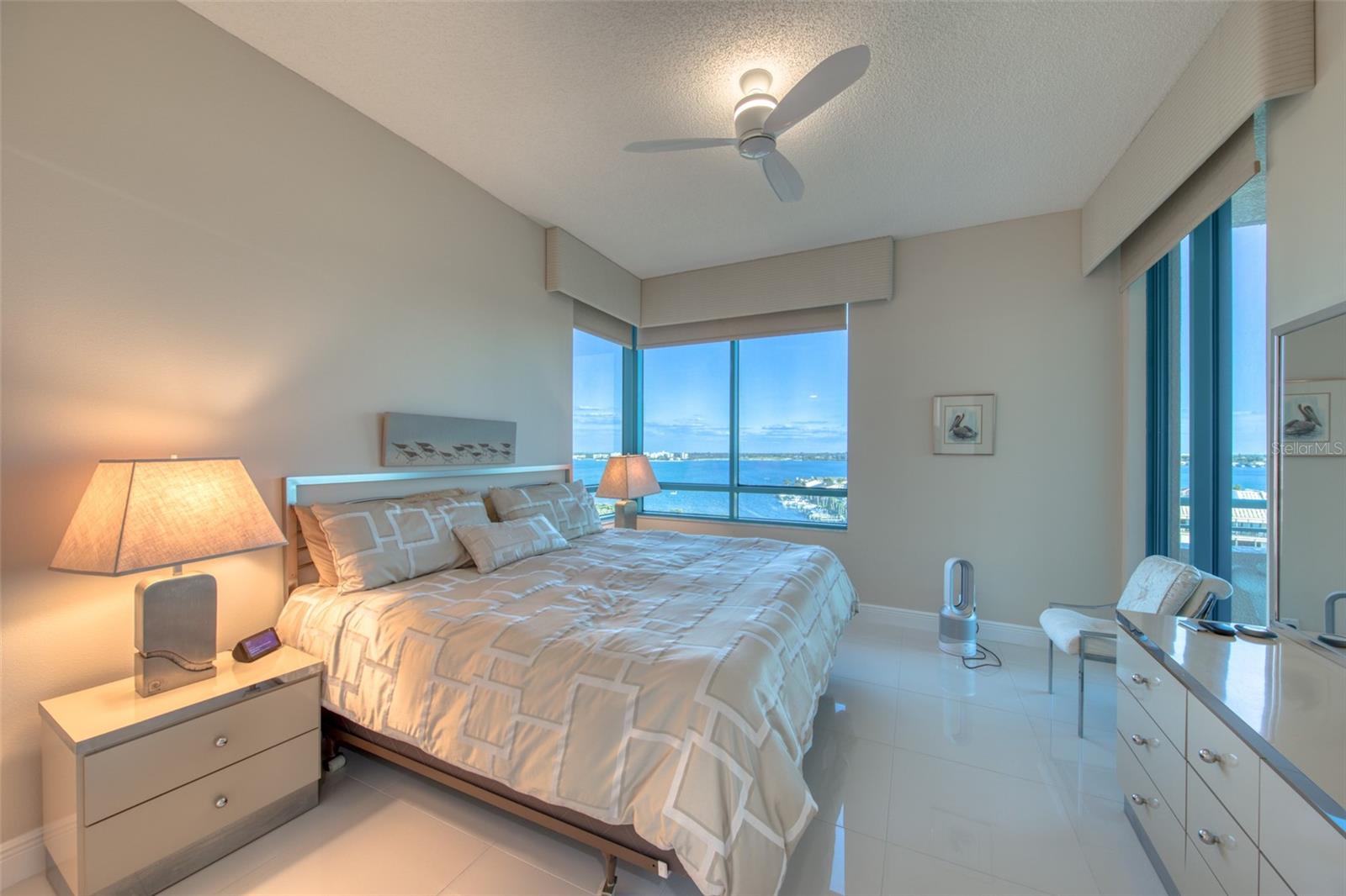 Image 31 of 56 For 1560 Gulf Boulevard 1007