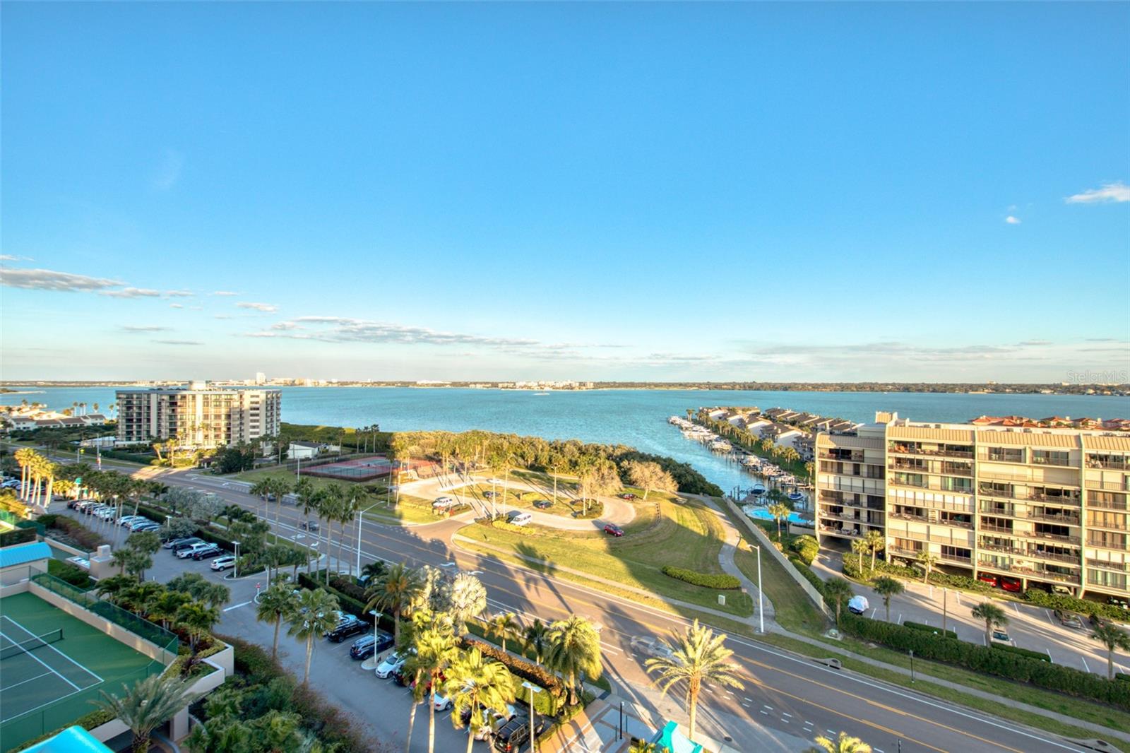 Image 35 of 56 For 1560 Gulf Boulevard 1007