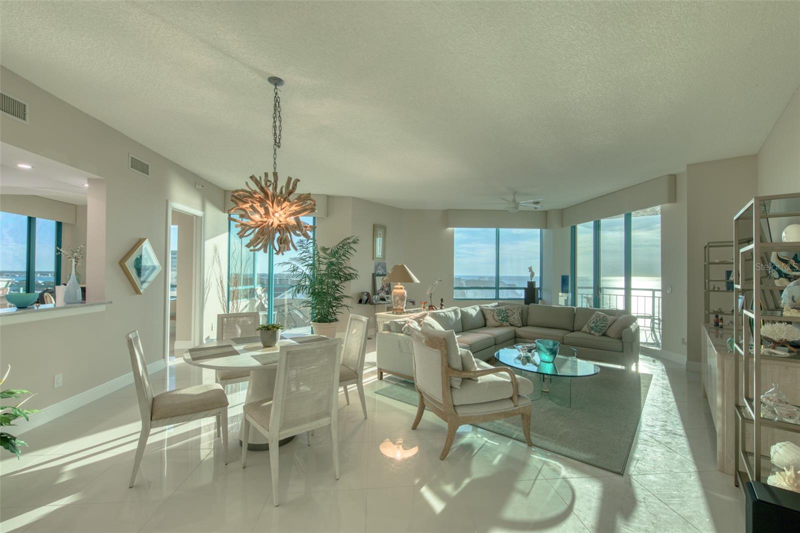 Image 7 of 56 For 1560 Gulf Boulevard 1007