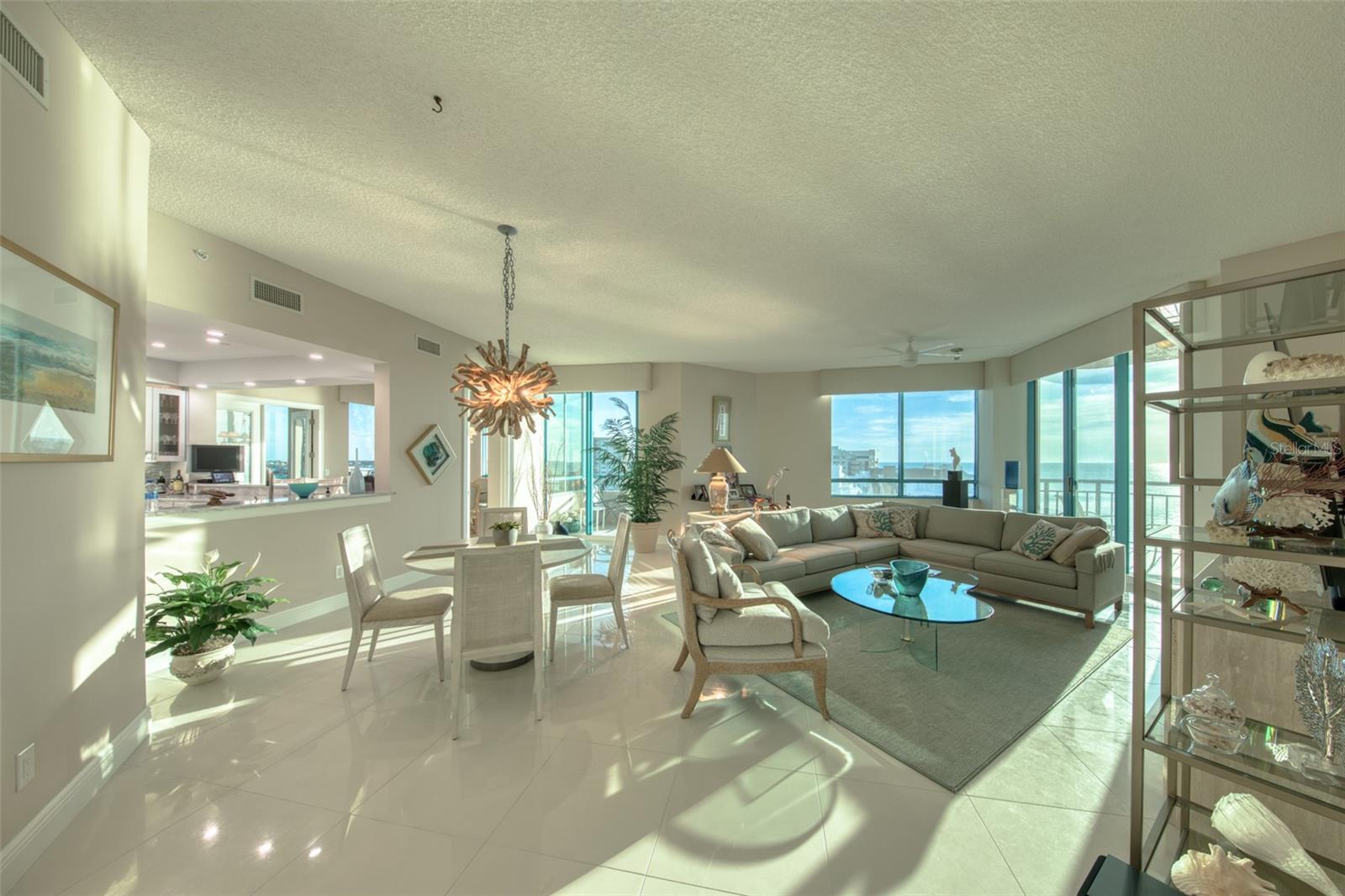 Image 8 of 56 For 1560 Gulf Boulevard 1007