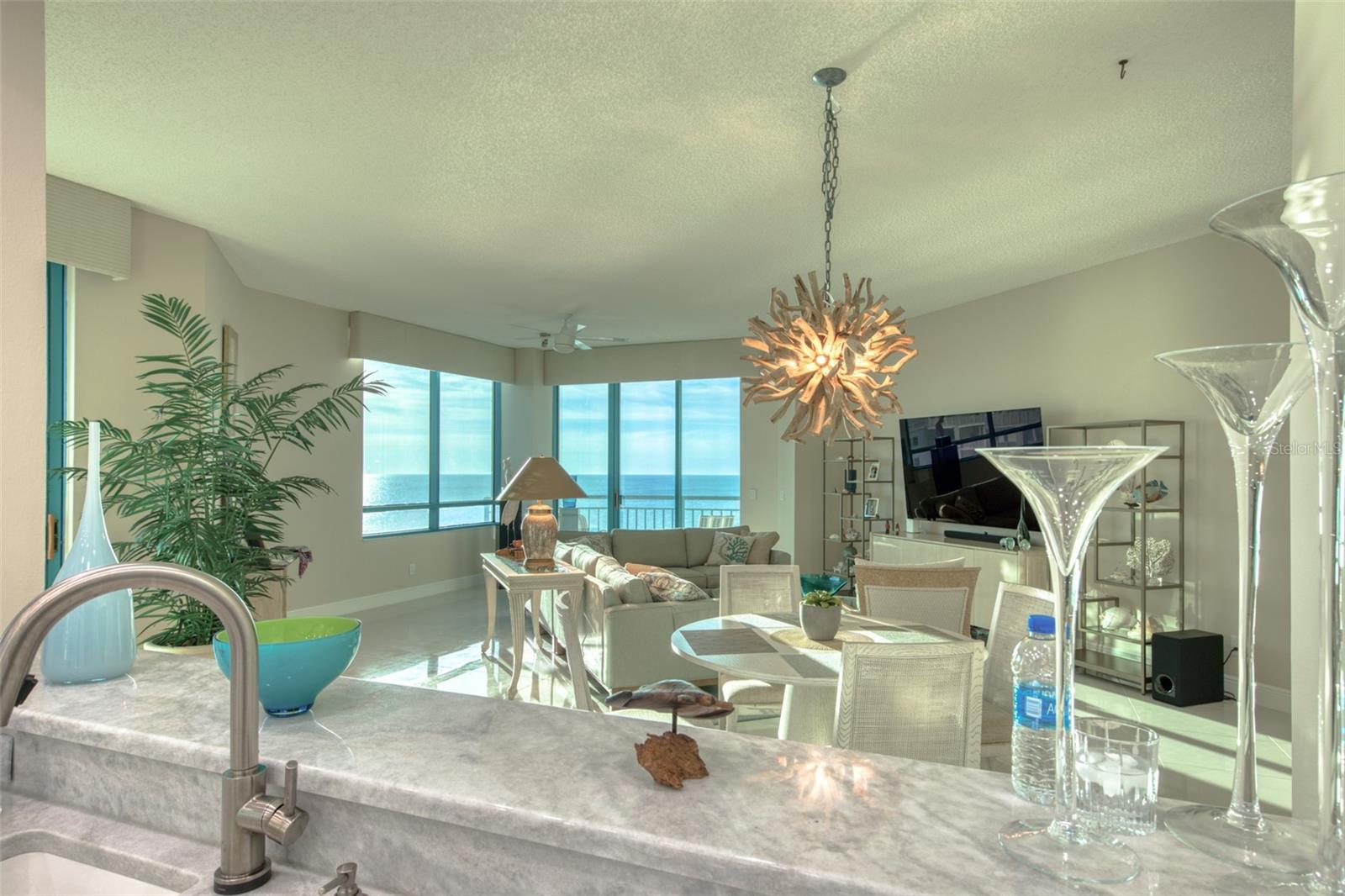Image 9 of 56 For 1560 Gulf Boulevard 1007