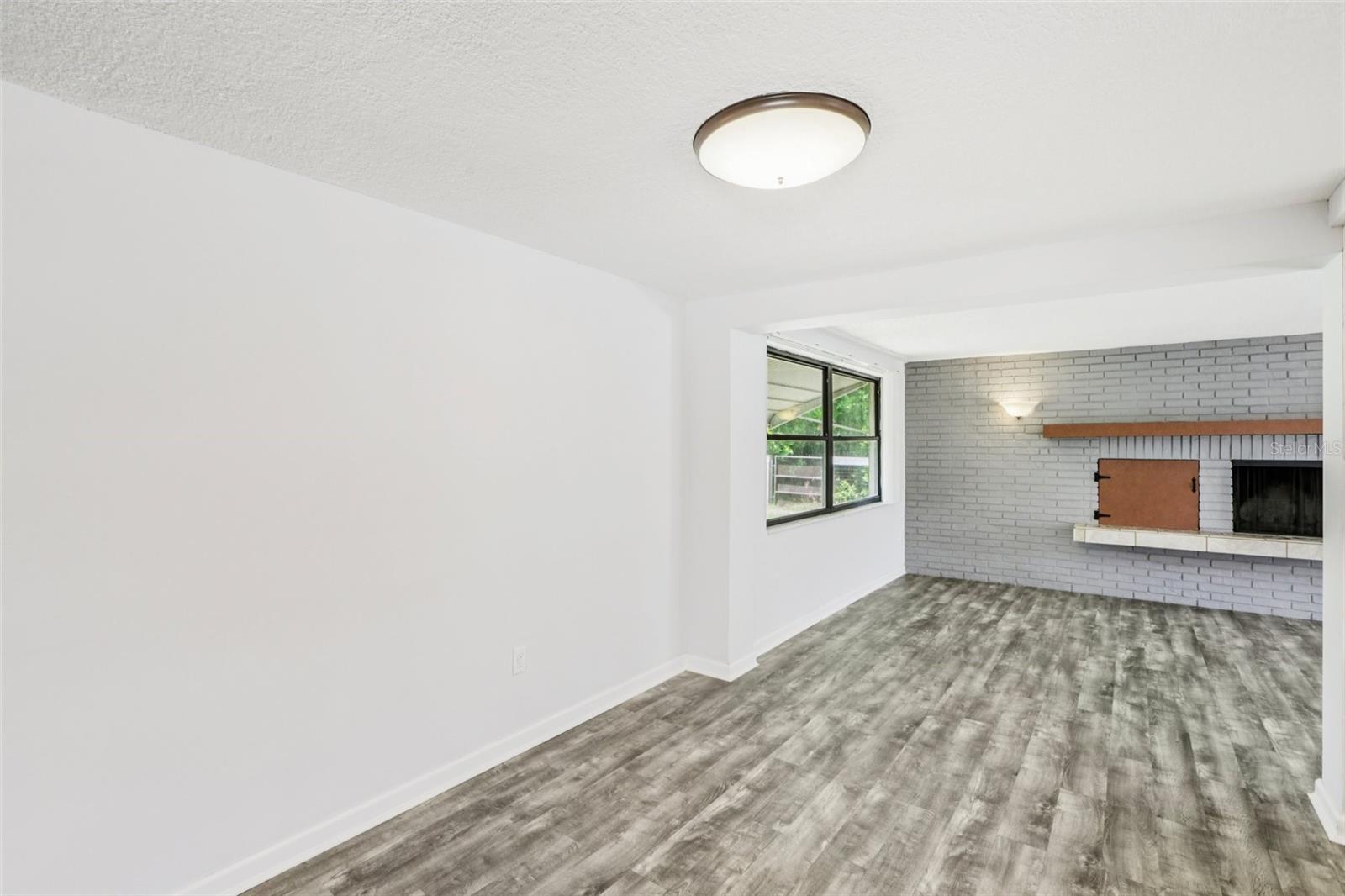 Image 17 of 45 For 4015 Litchfield Drive