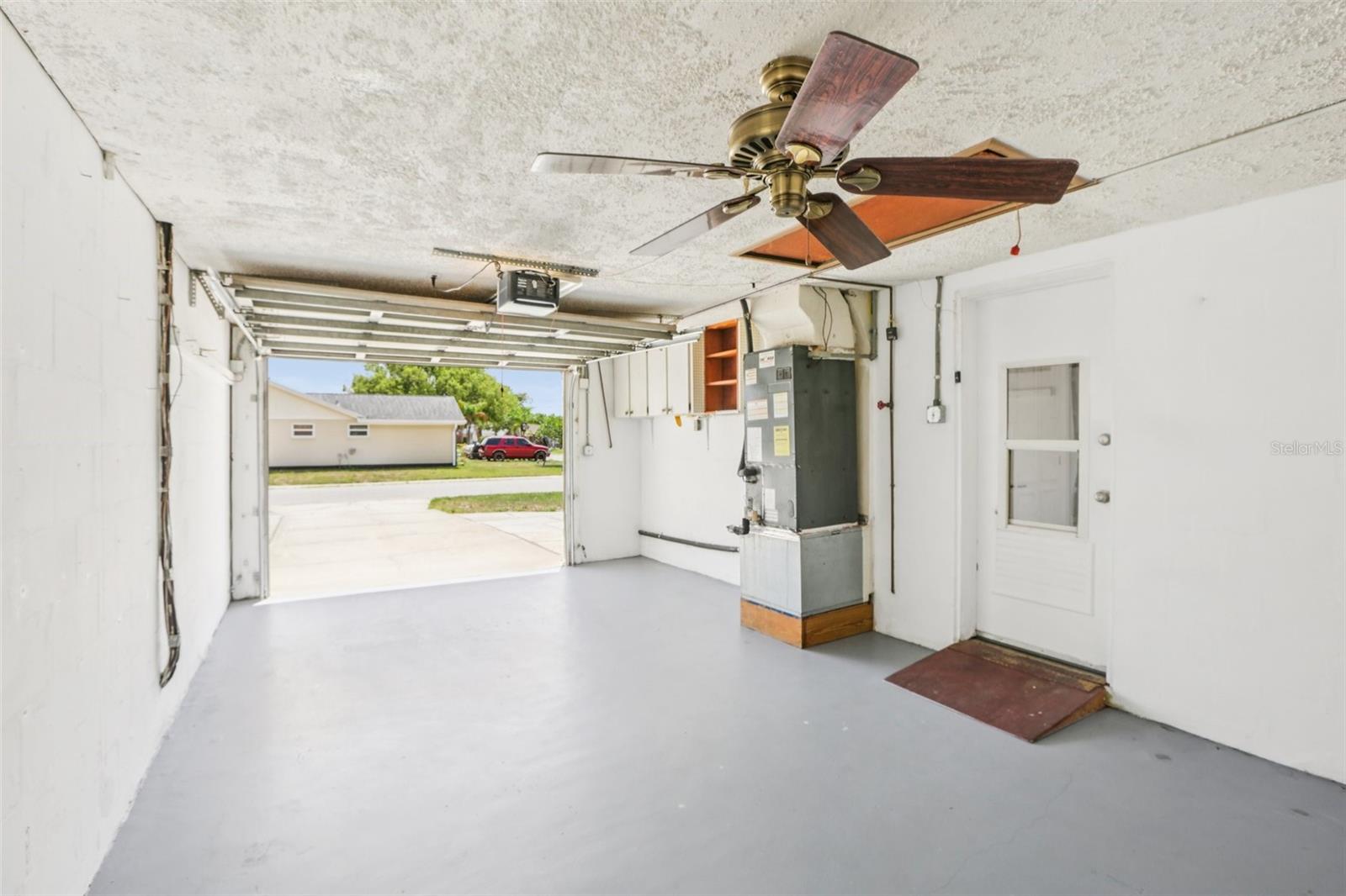 Image 36 of 45 For 4015 Litchfield Drive