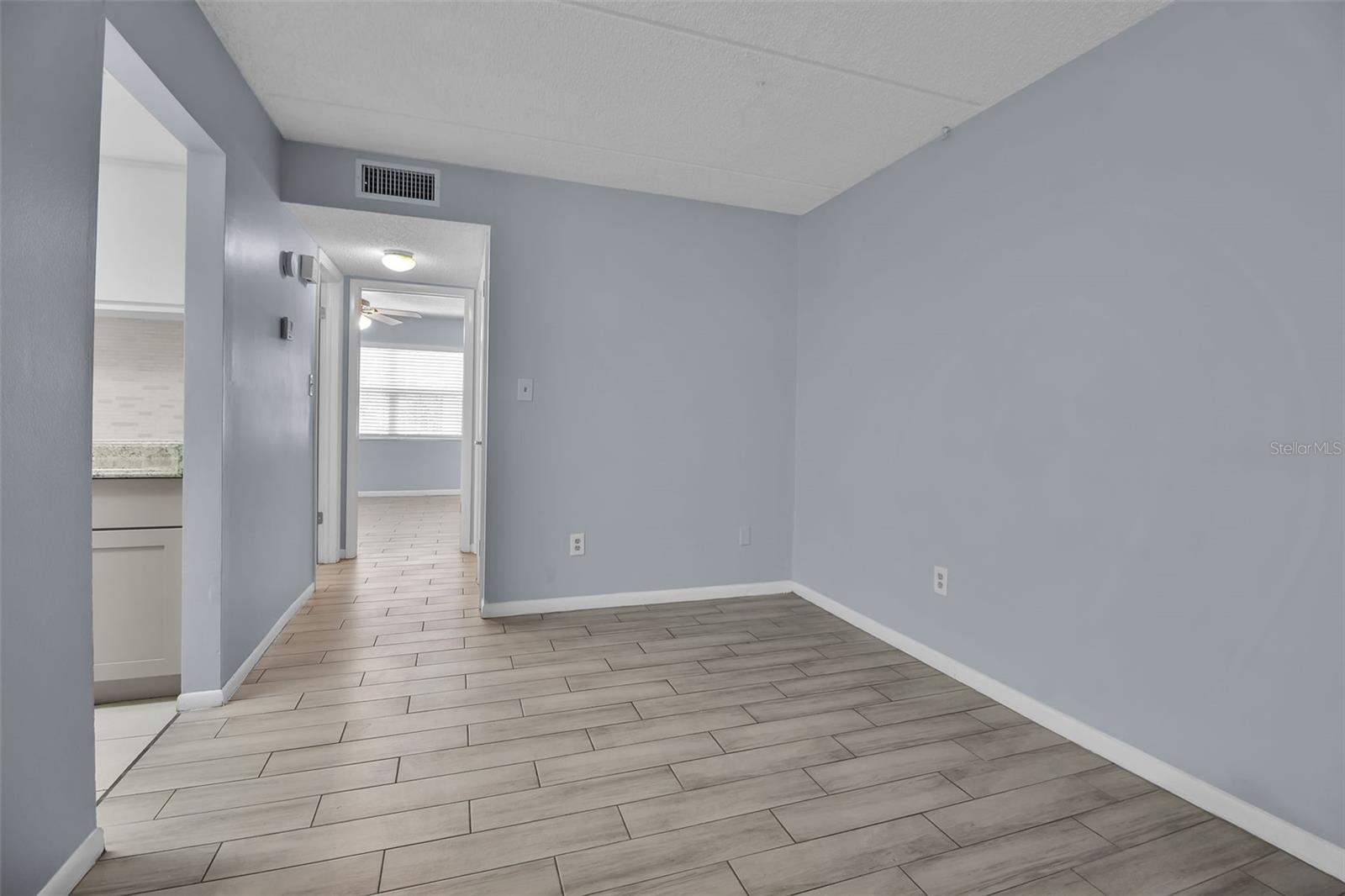 Image 10 of 31 For 4702 Michael Court 143