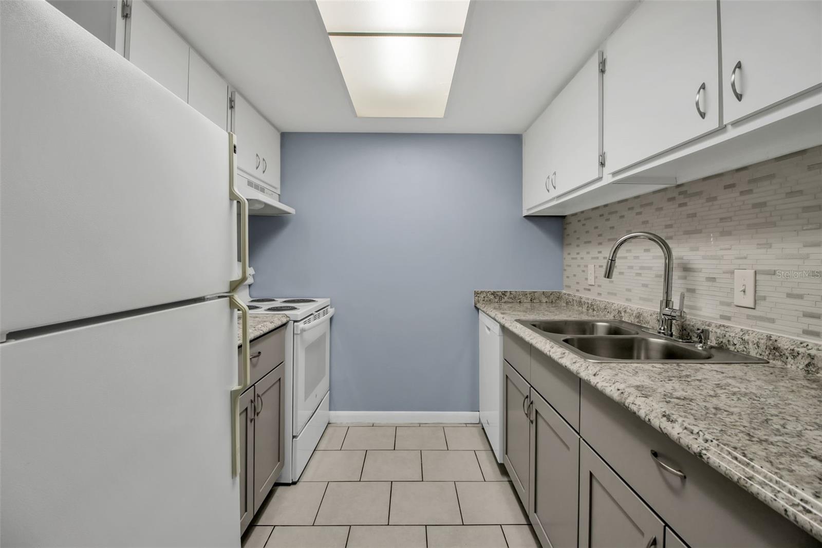 Image 13 of 31 For 4702 Michael Court 143
