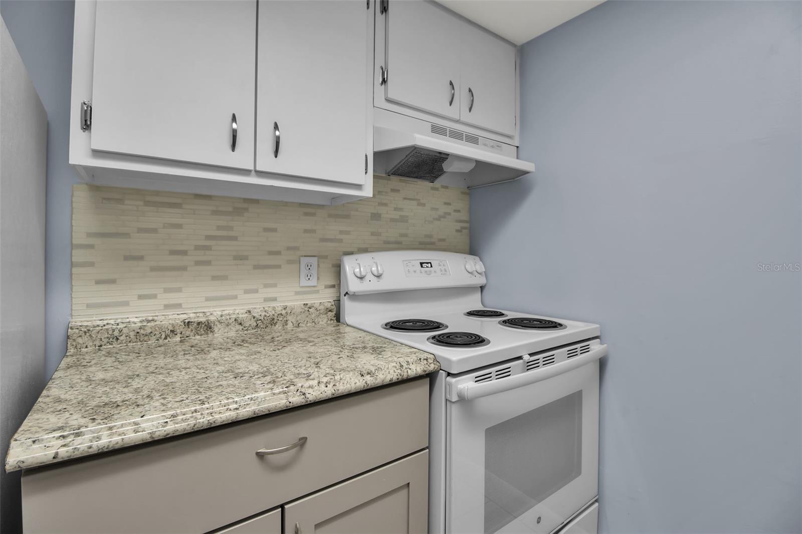 Image 18 of 31 For 4702 Michael Court 143