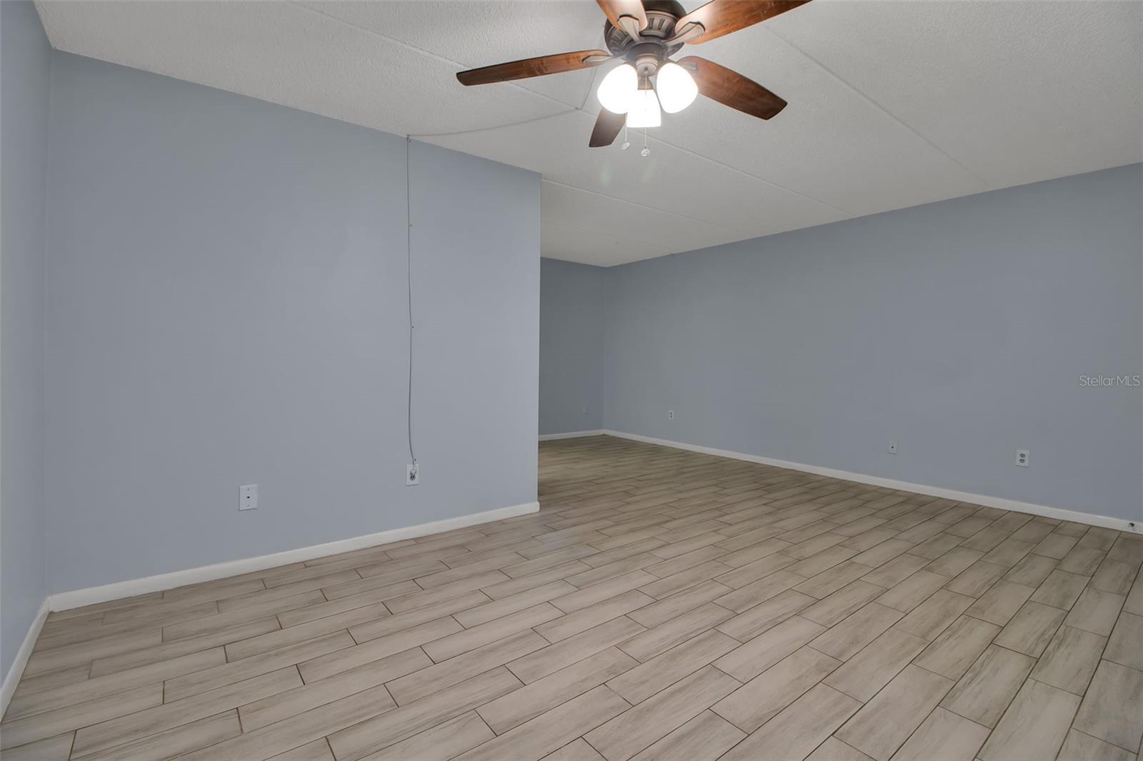 Image 6 of 31 For 4702 Michael Court 143