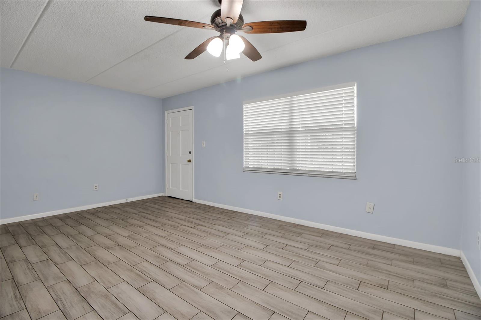 Image 7 of 31 For 4702 Michael Court 143