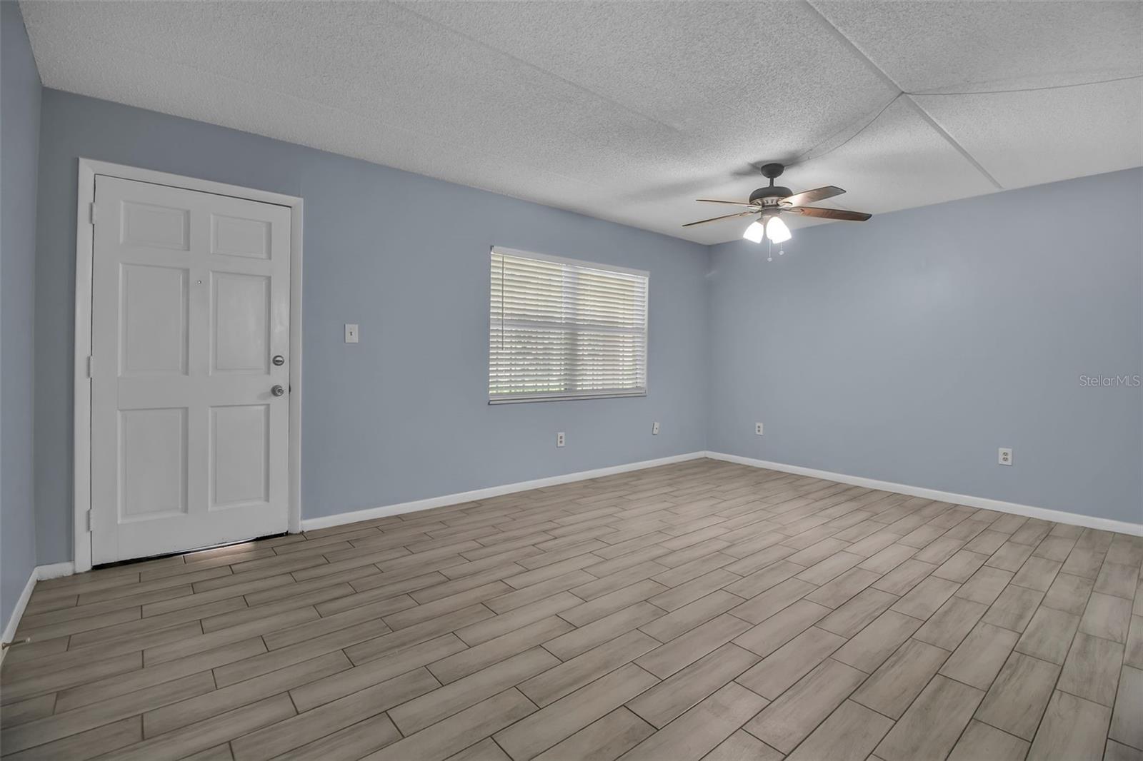 Image 8 of 31 For 4702 Michael Court 143