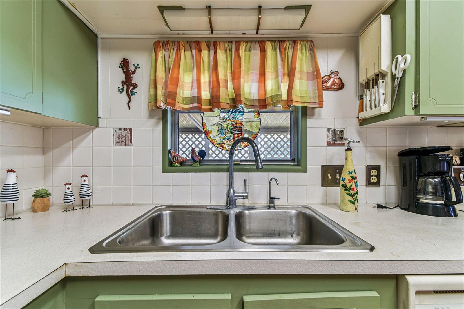 Image 15 of 72 For 12501 Ulmerton Road 241