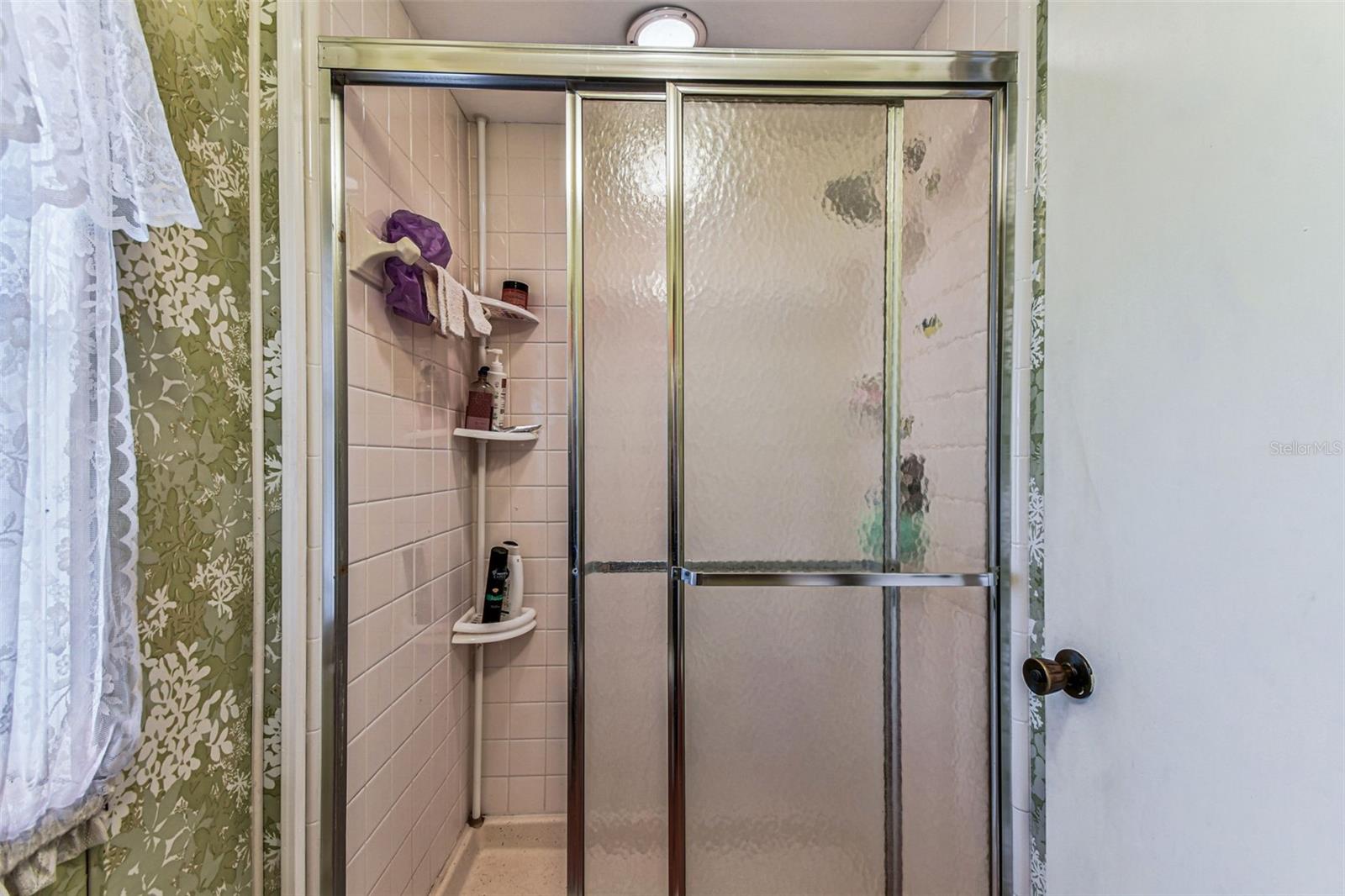 Image 33 of 72 For 12501 Ulmerton Road 241