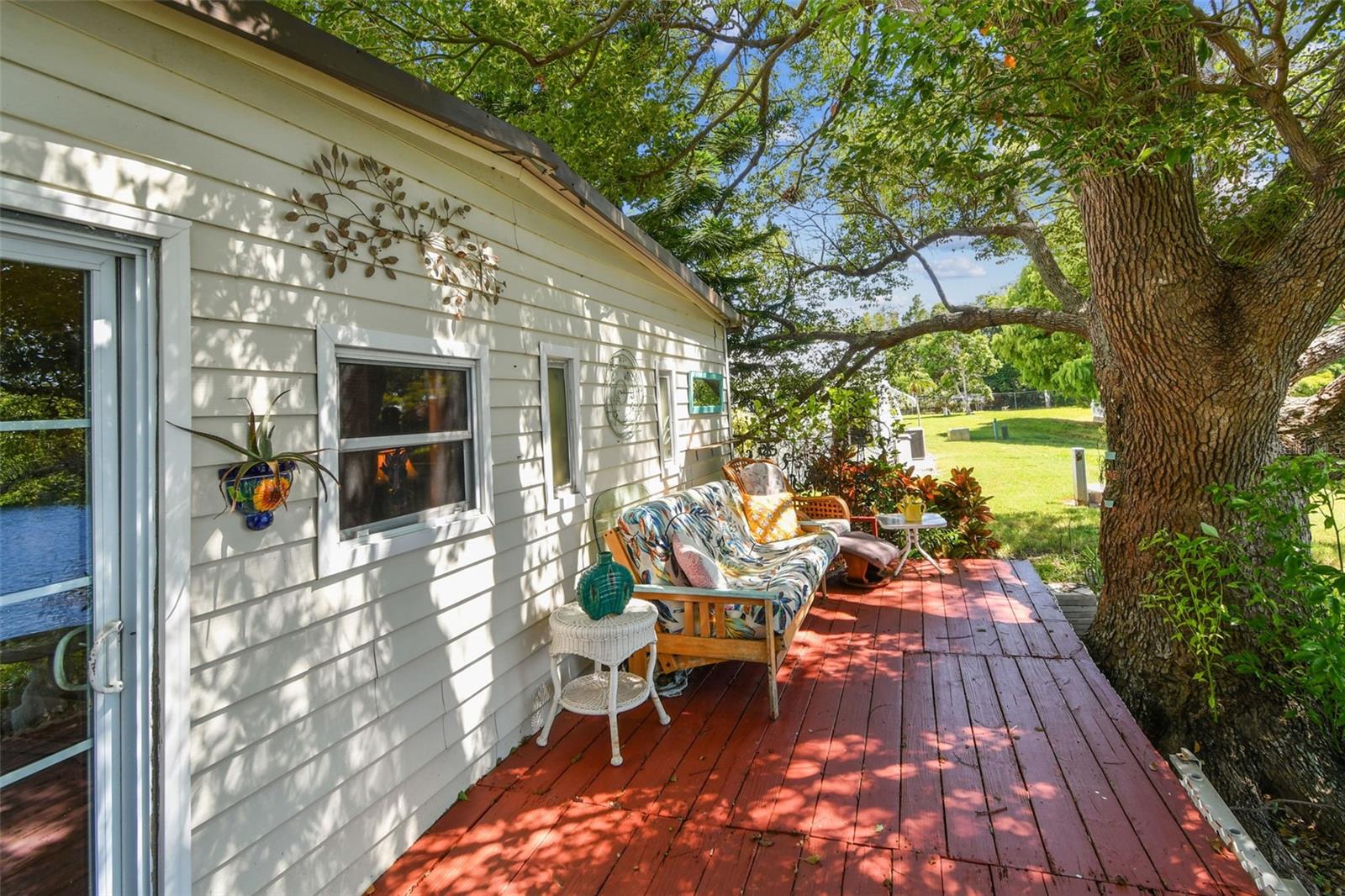 Image 37 of 72 For 12501 Ulmerton Road 241