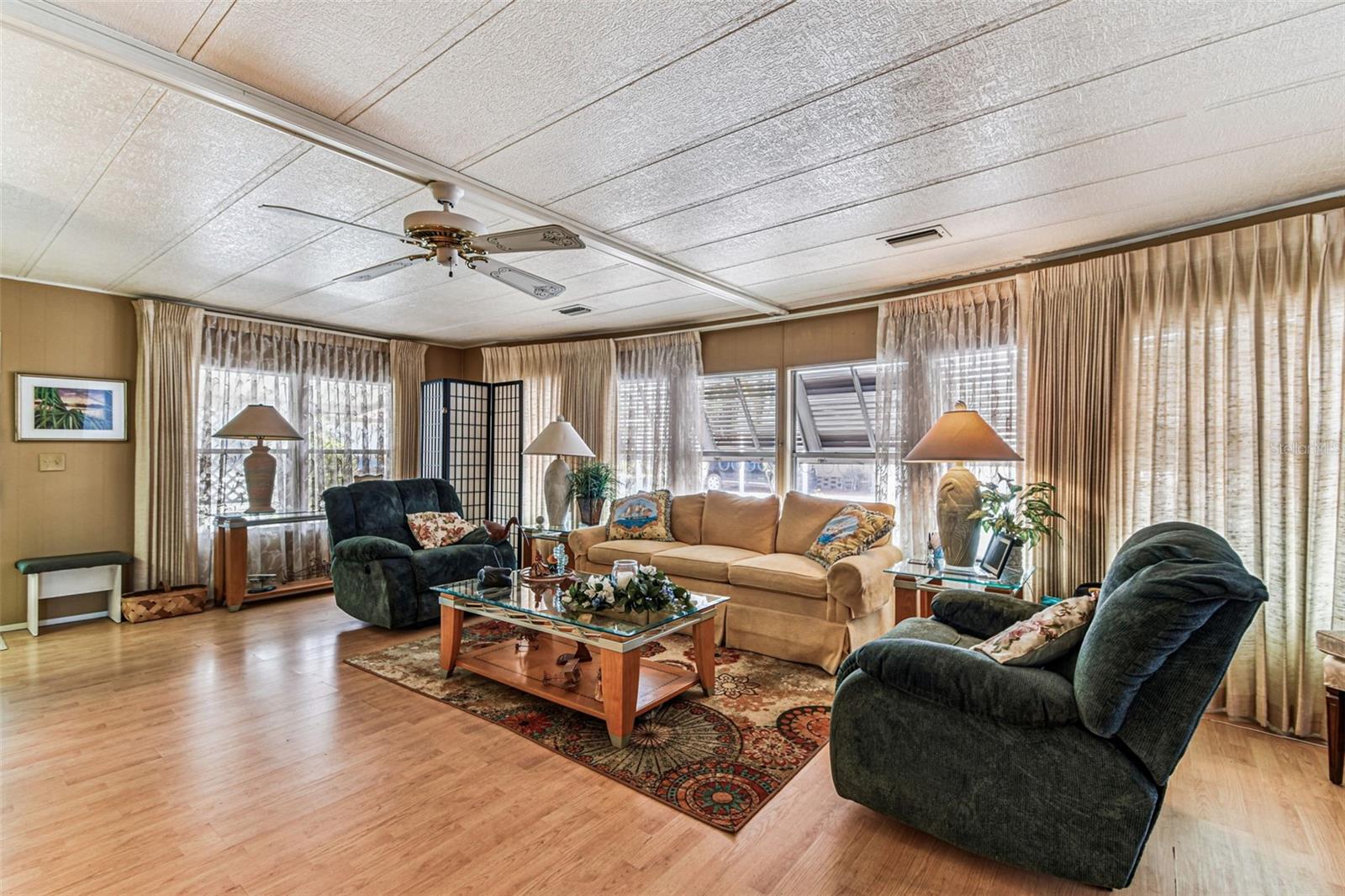 Image 7 of 72 For 12501 Ulmerton Road 241
