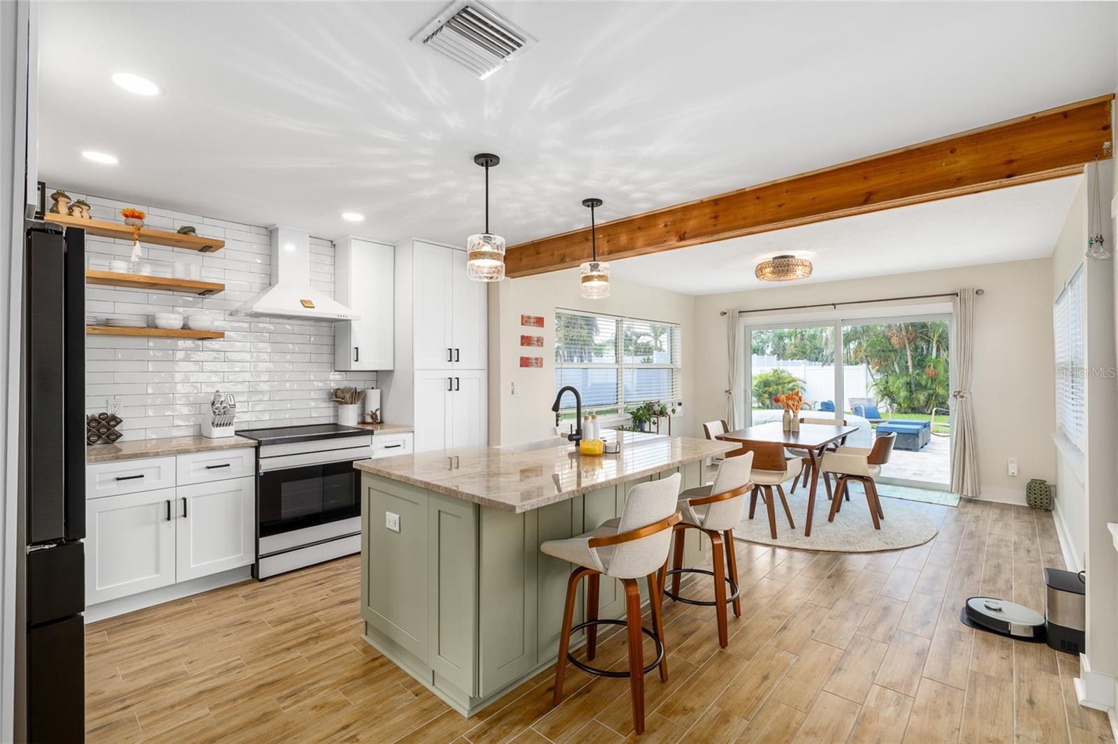 Image 10 of 48 For 987 Boca Ciega Isle Drive
