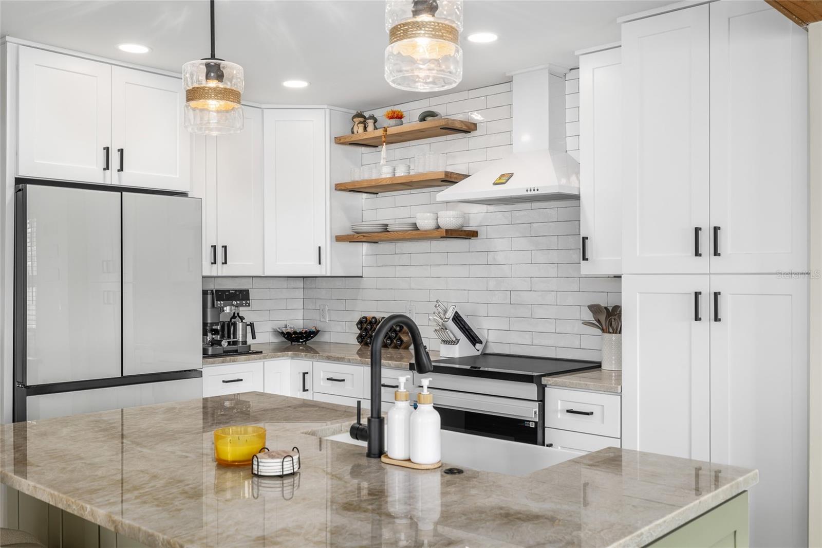 Image 12 of 48 For 987 Boca Ciega Isle Drive