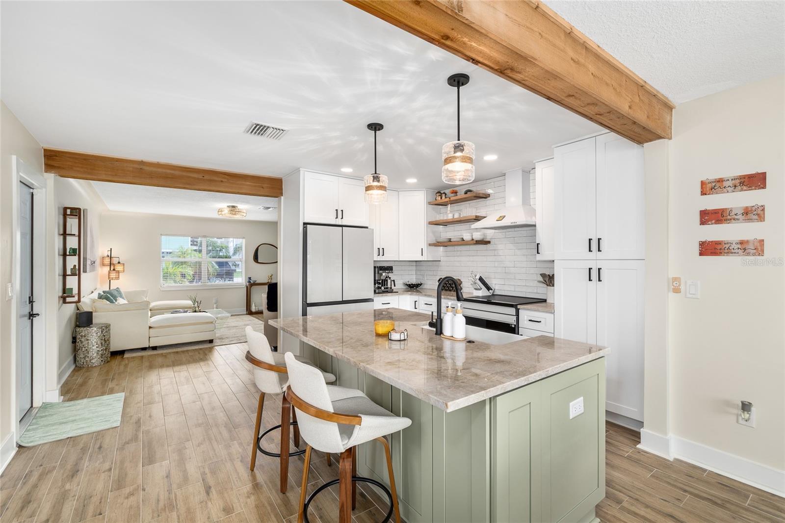 Image 13 of 48 For 987 Boca Ciega Isle Drive