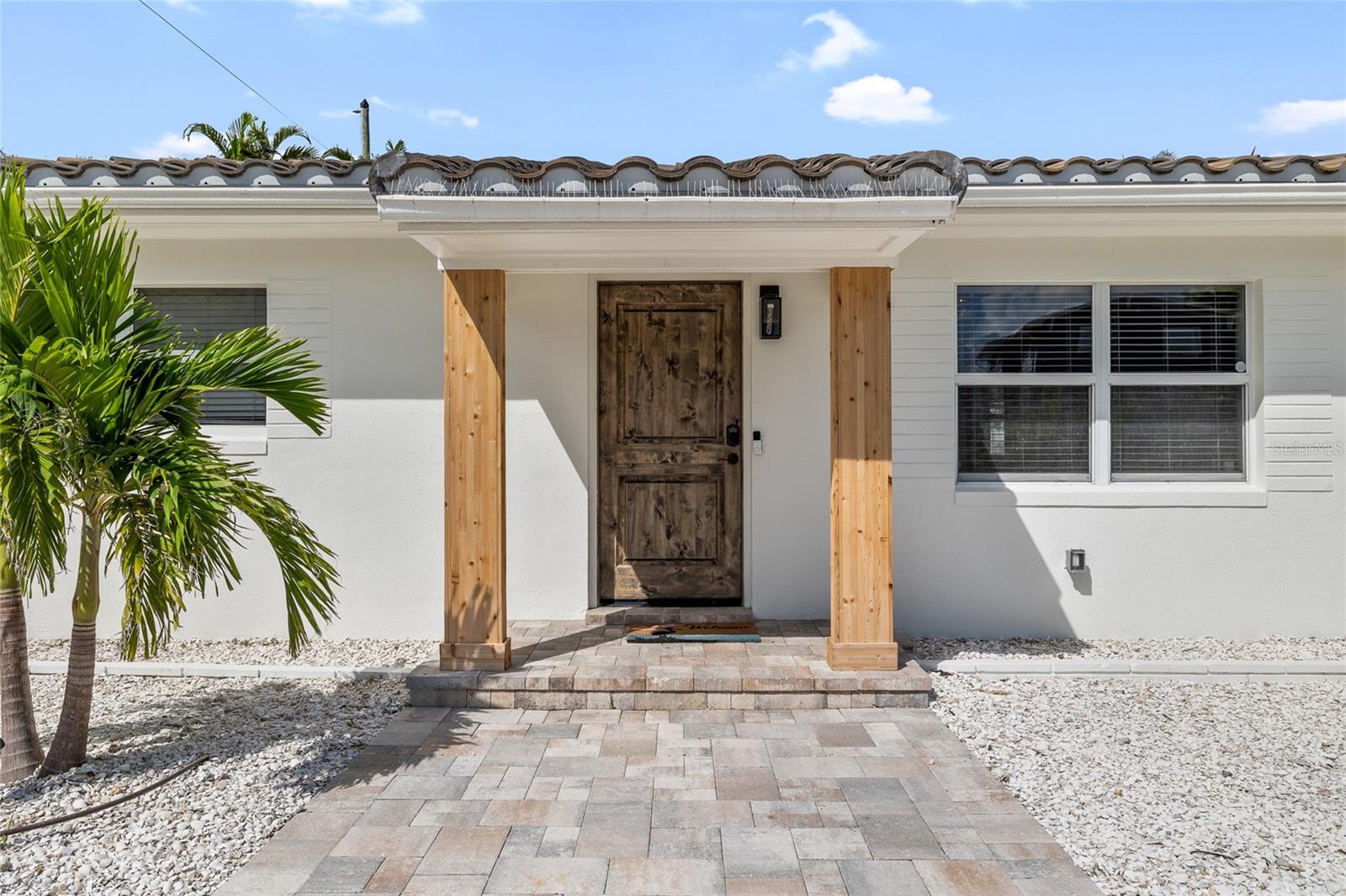 Image 3 of 48 For 987 Boca Ciega Isle Drive