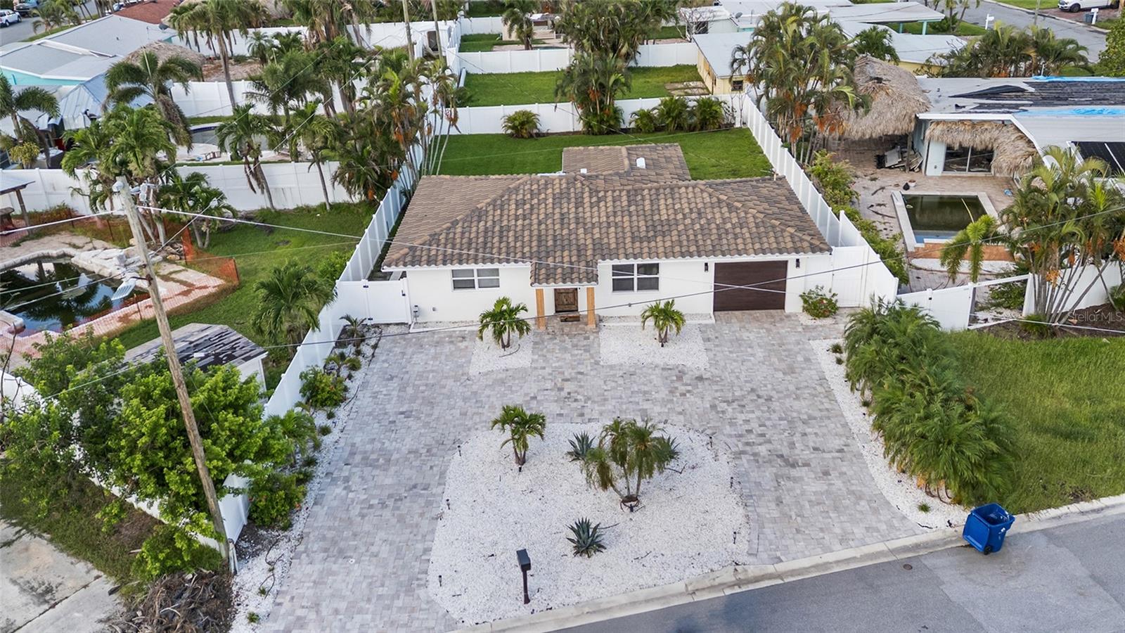 Image 36 of 48 For 987 Boca Ciega Isle Drive